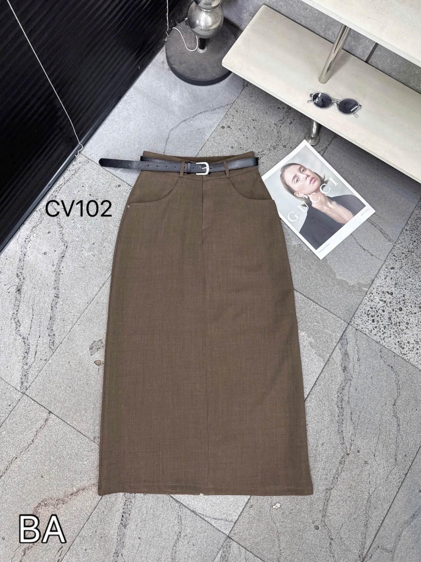 CV102 chân váy 2 túi xẻ sau