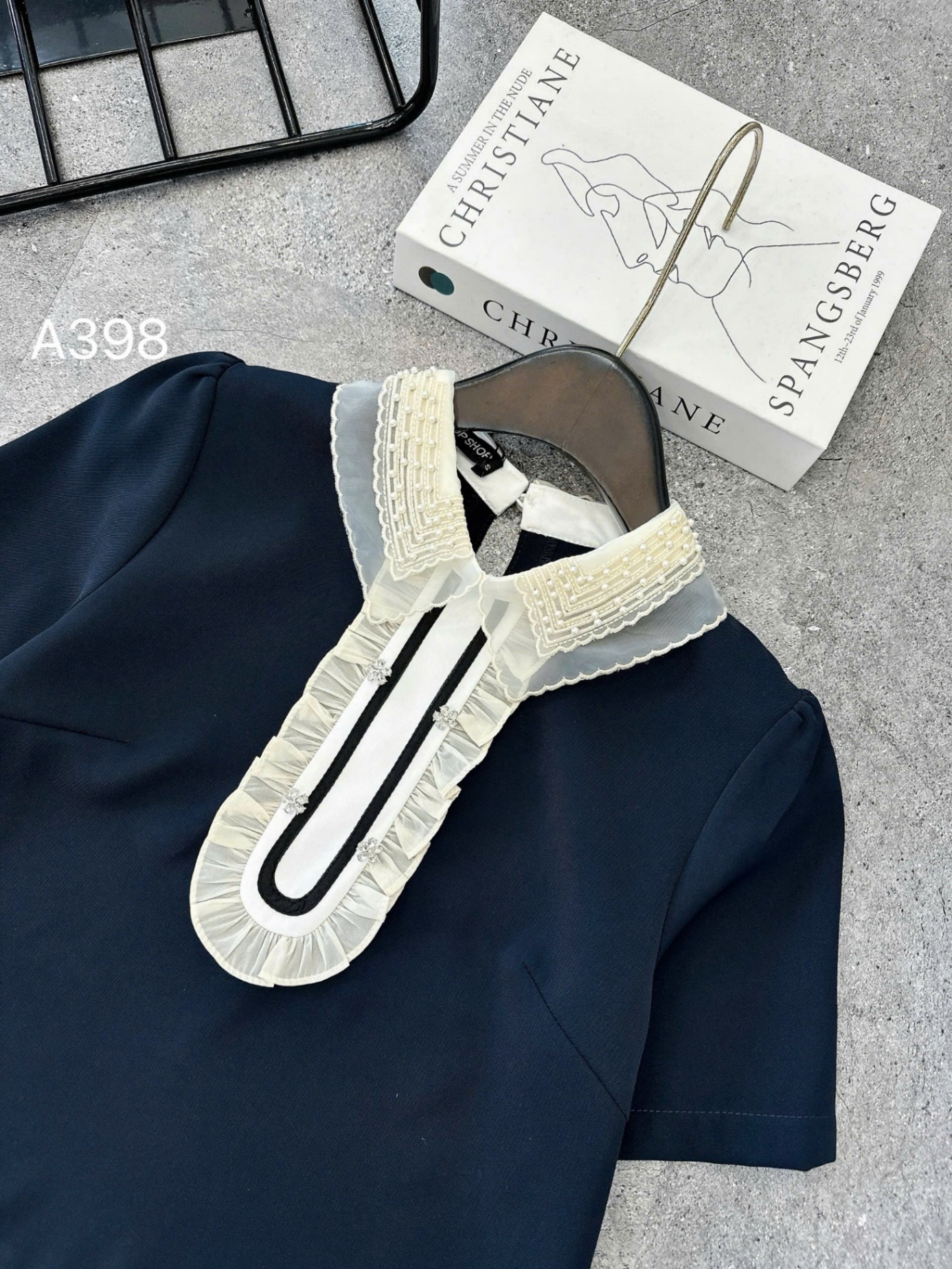 A398 áo cổ ren bèo cườm