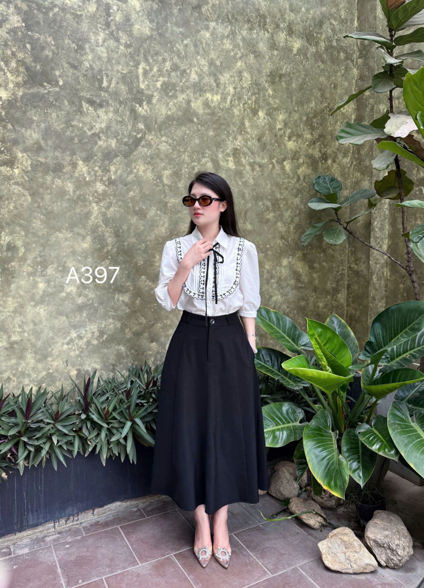 A397 áo bèo yếm ren đen