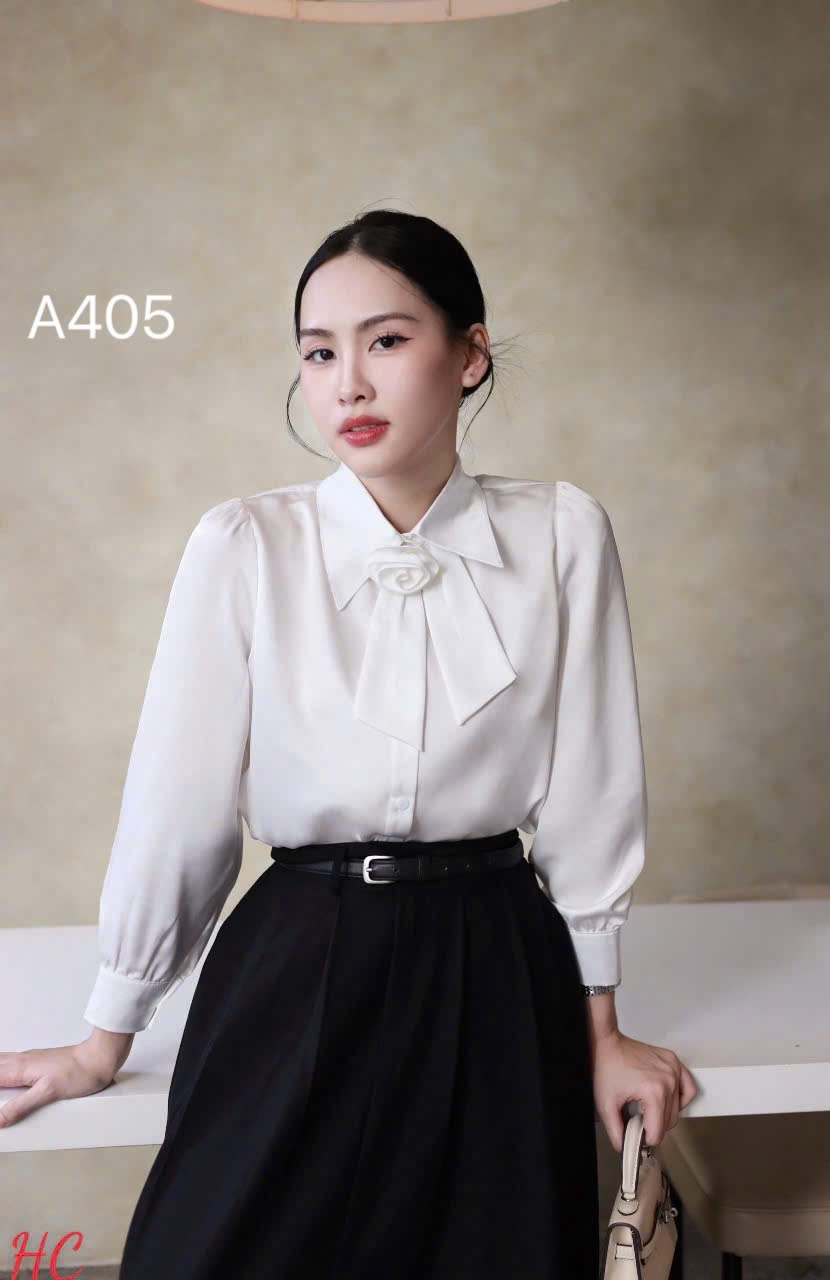 A405 áo lụa dài cổ phối hoa