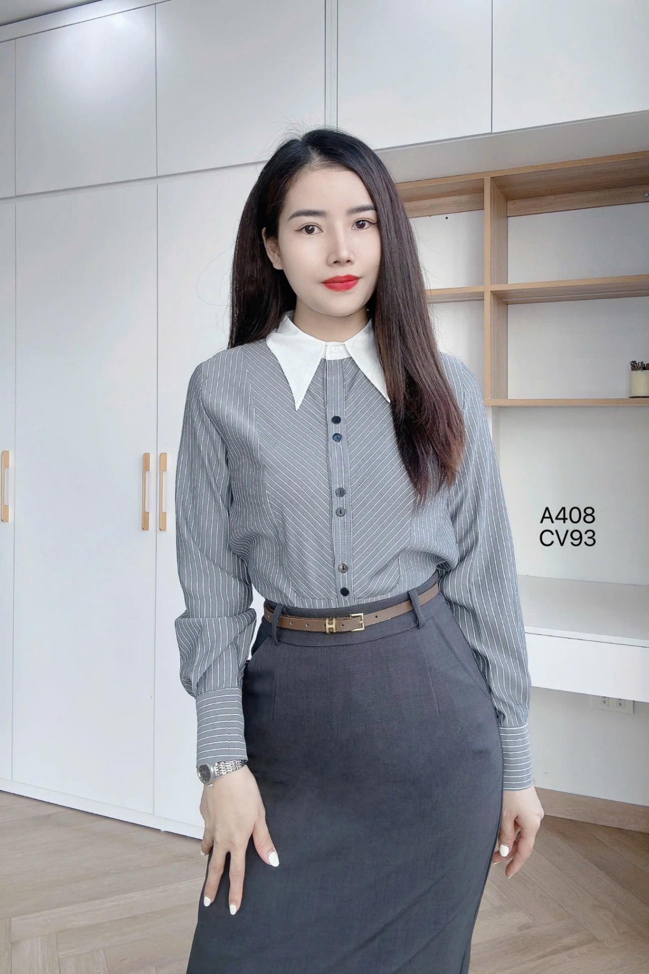 A408 Áo sơ mi kẻ tay dài cổ nhọn