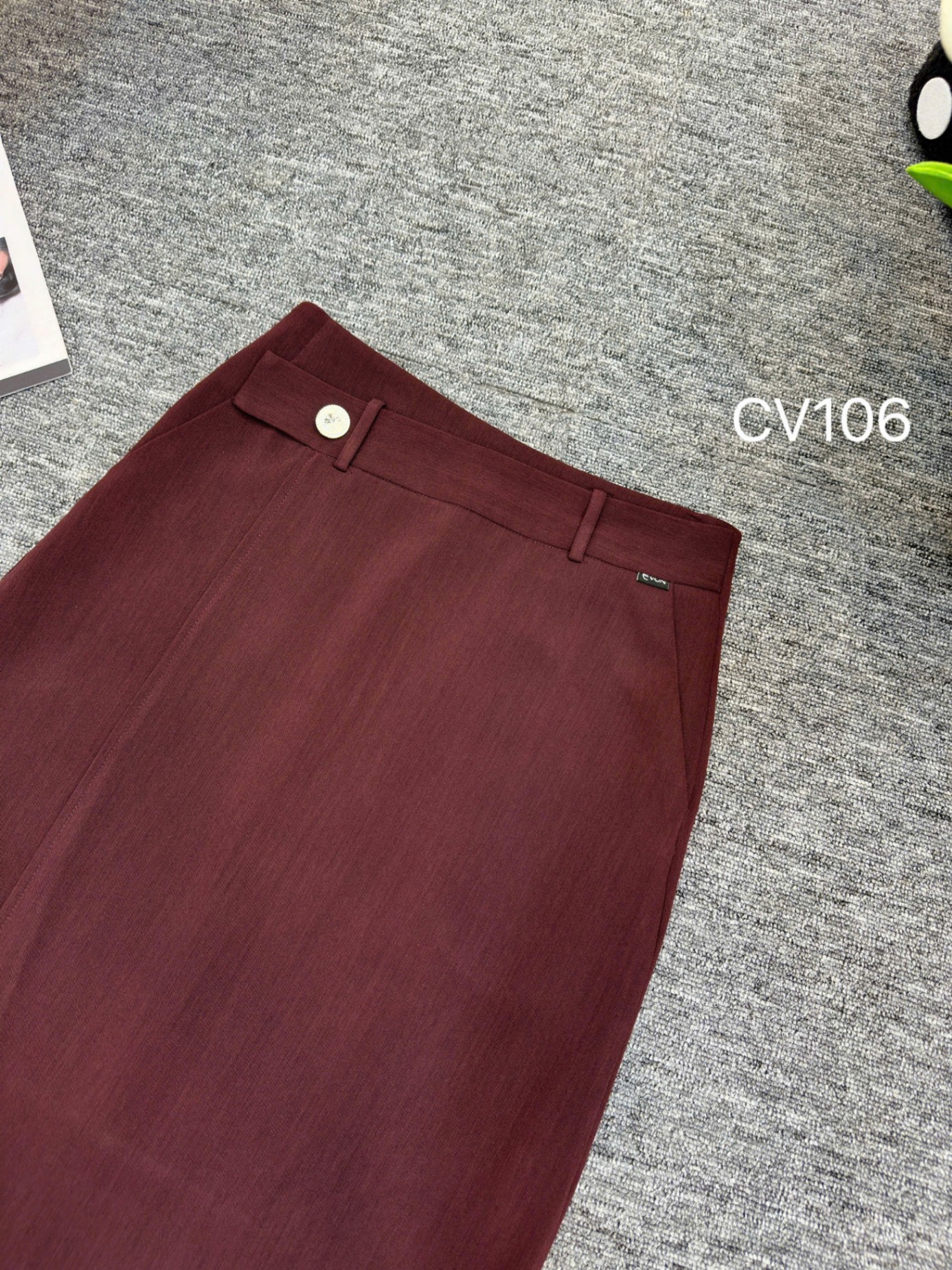CV106 chân váy xẻ trước 1 cúc