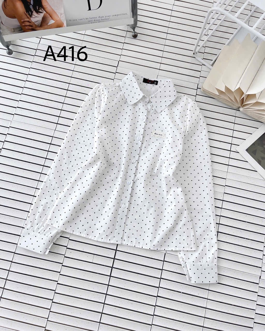 A416 Áo sơ mi chấm bi tay dài thêu tag