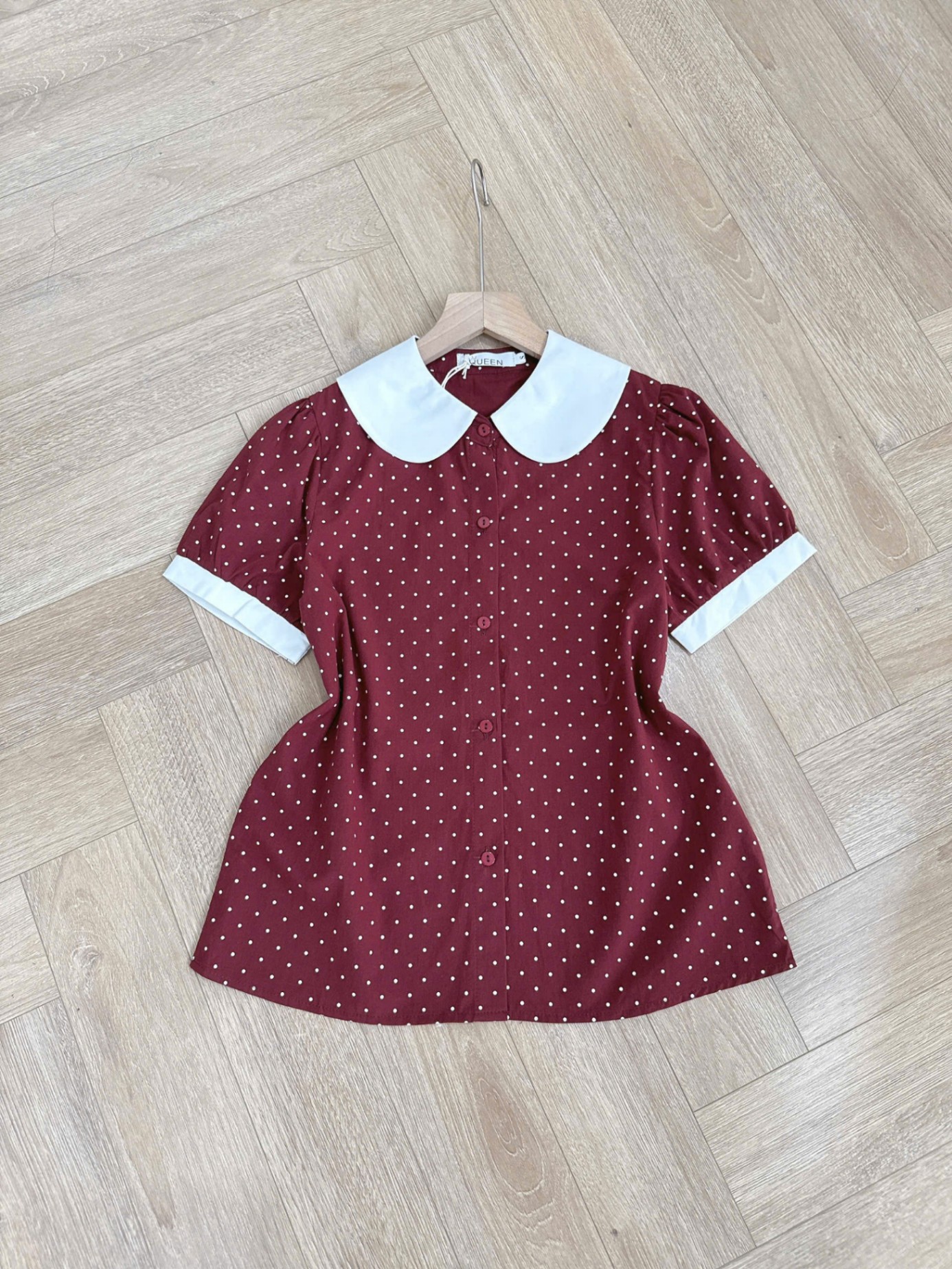 A347 Áo sơ mi chấm bi cổ sen