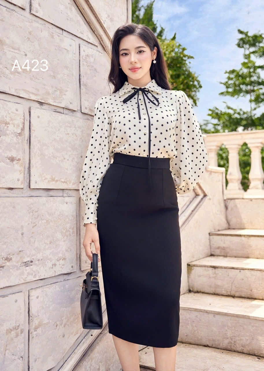 A423 áo chấm bi cổ đức bèo