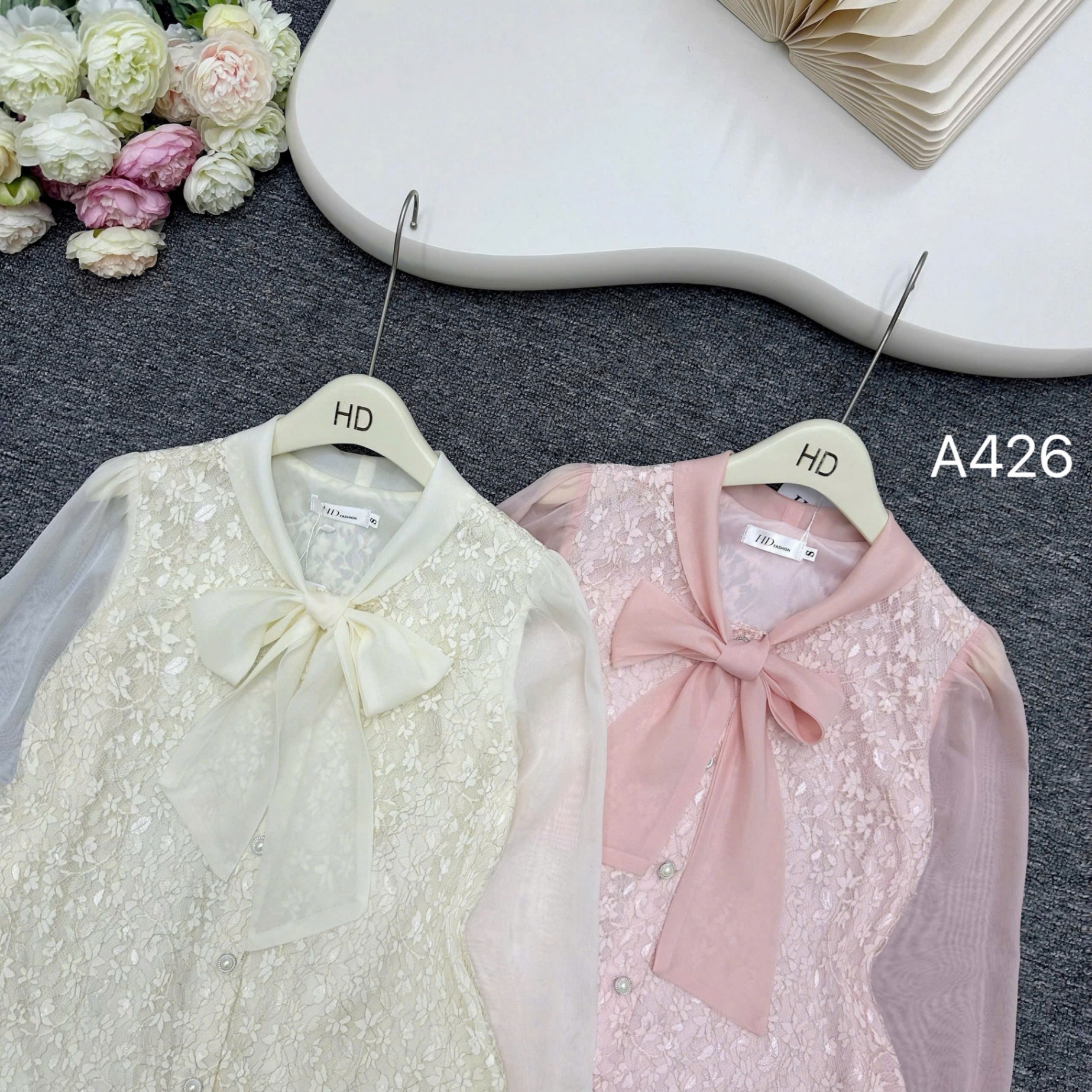 A426 áo ren cổ nơ