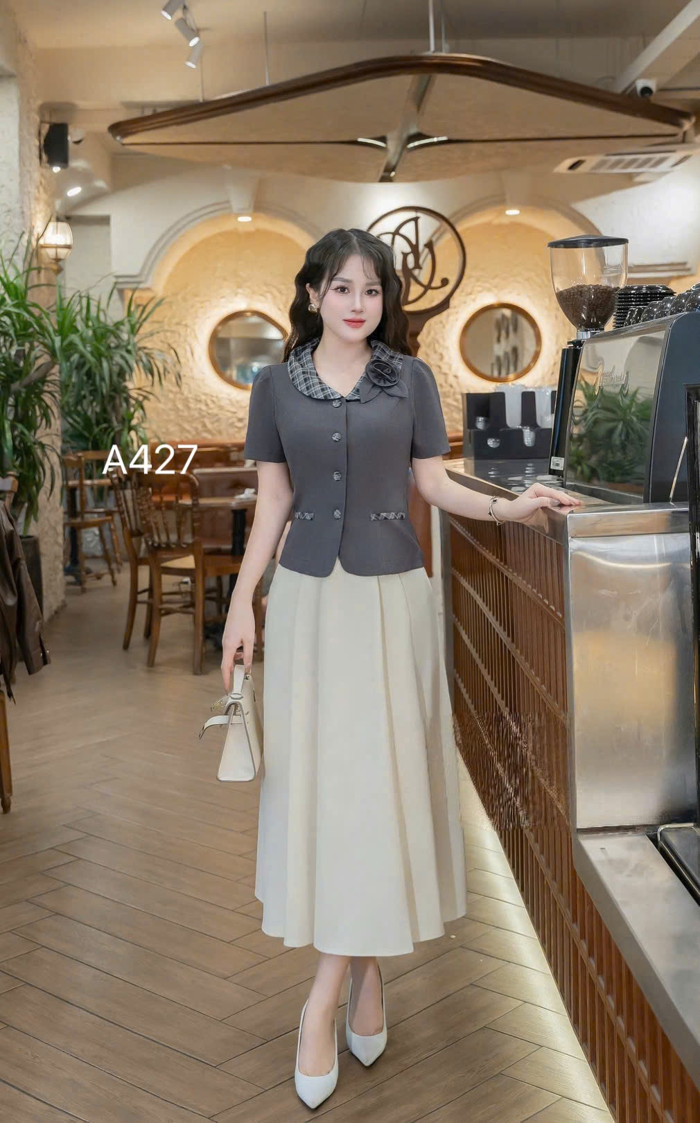 A427 áo kí giả cổ kẻ phối hoa