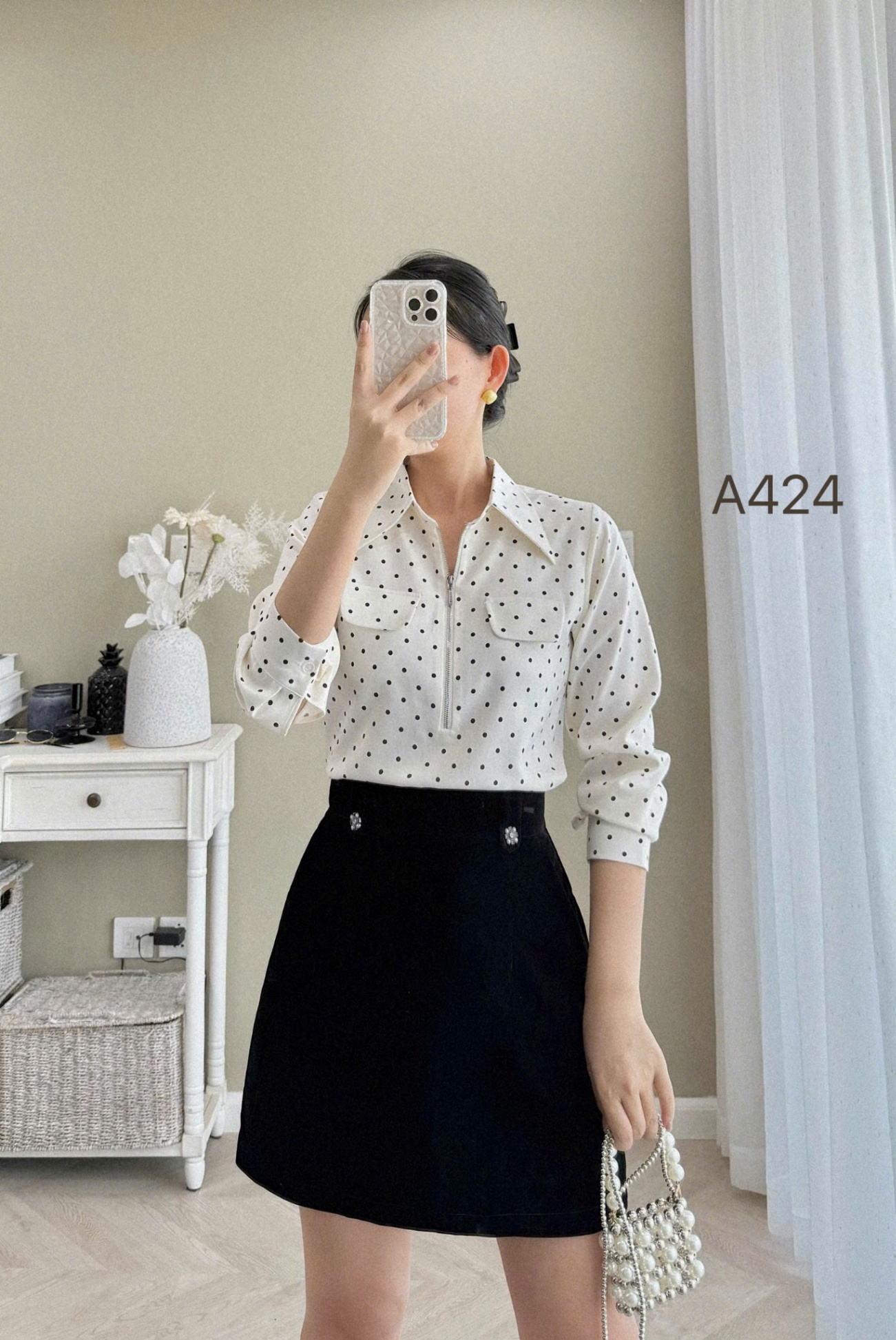 A424 áo chấm bi khóa ngực