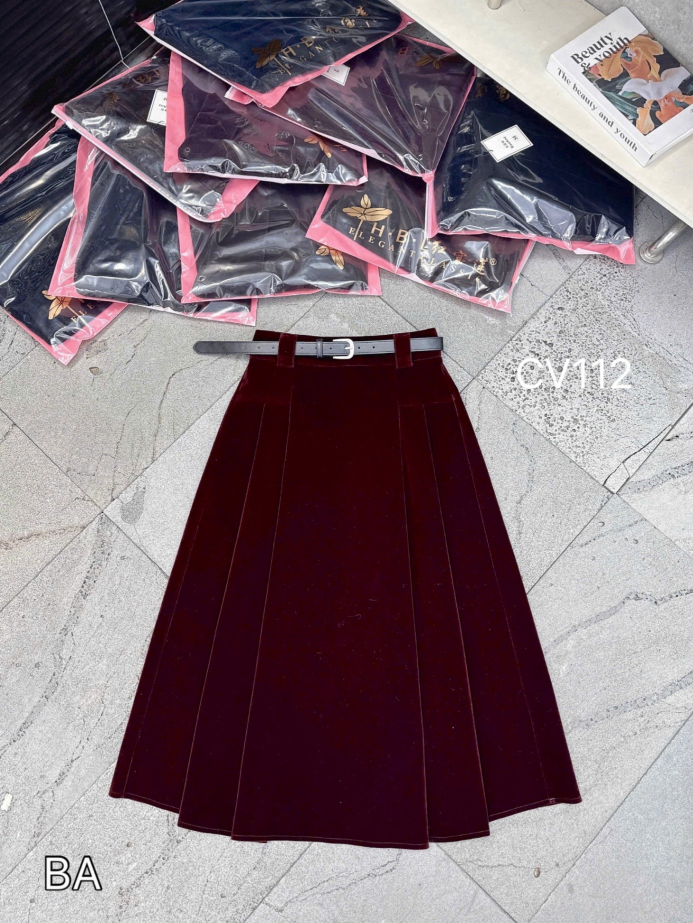 CV112 chân váy xòe nhung kèm đai