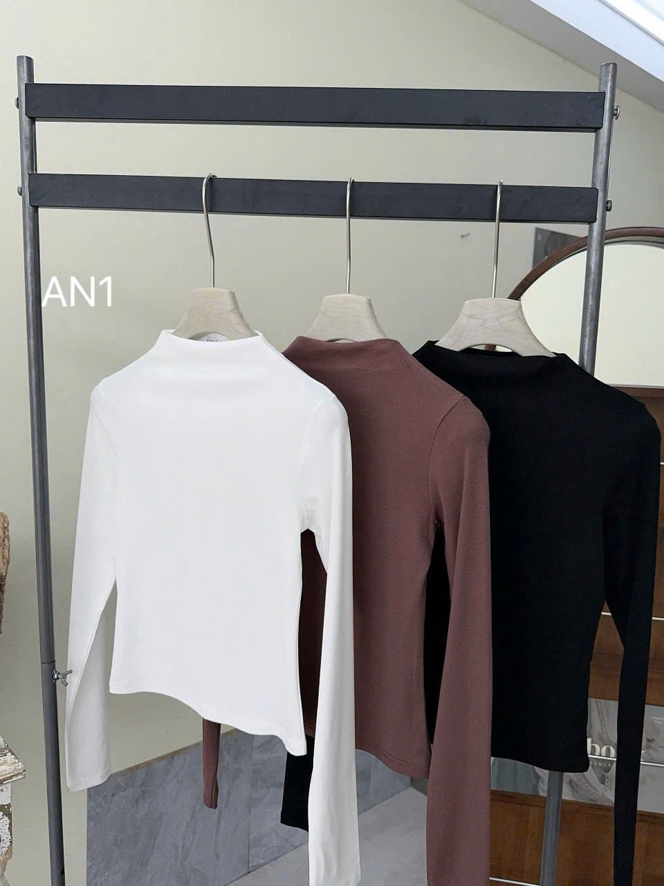 AN1 Áo giữ nhiệt cổ 3 phân tay dài