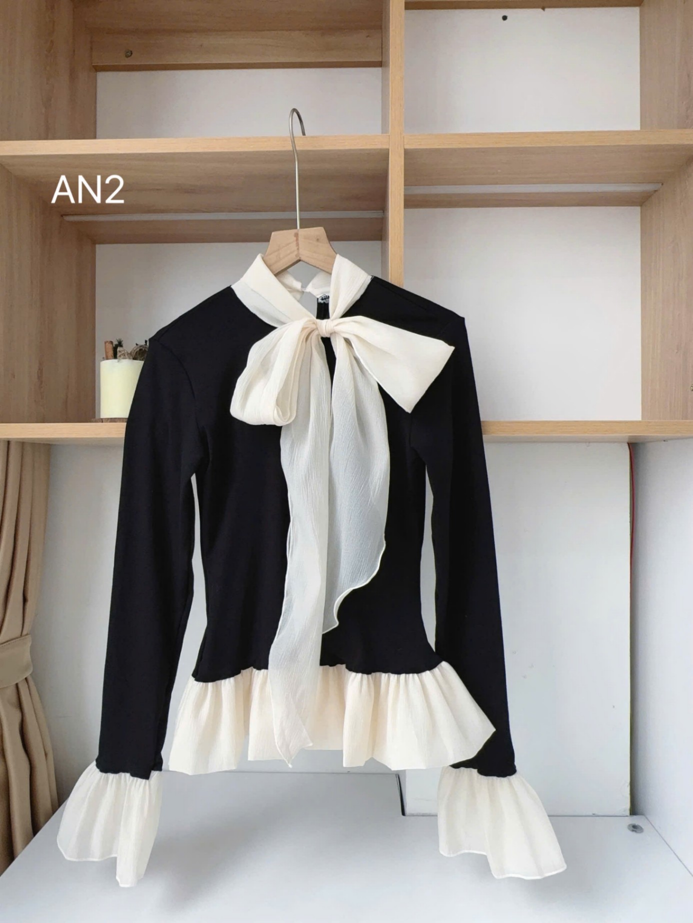 AN2 áo tay bèo cổ nơ