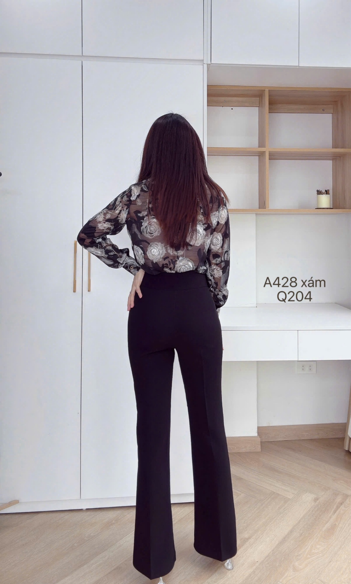 Q204 quần loe 2 cúc bọc