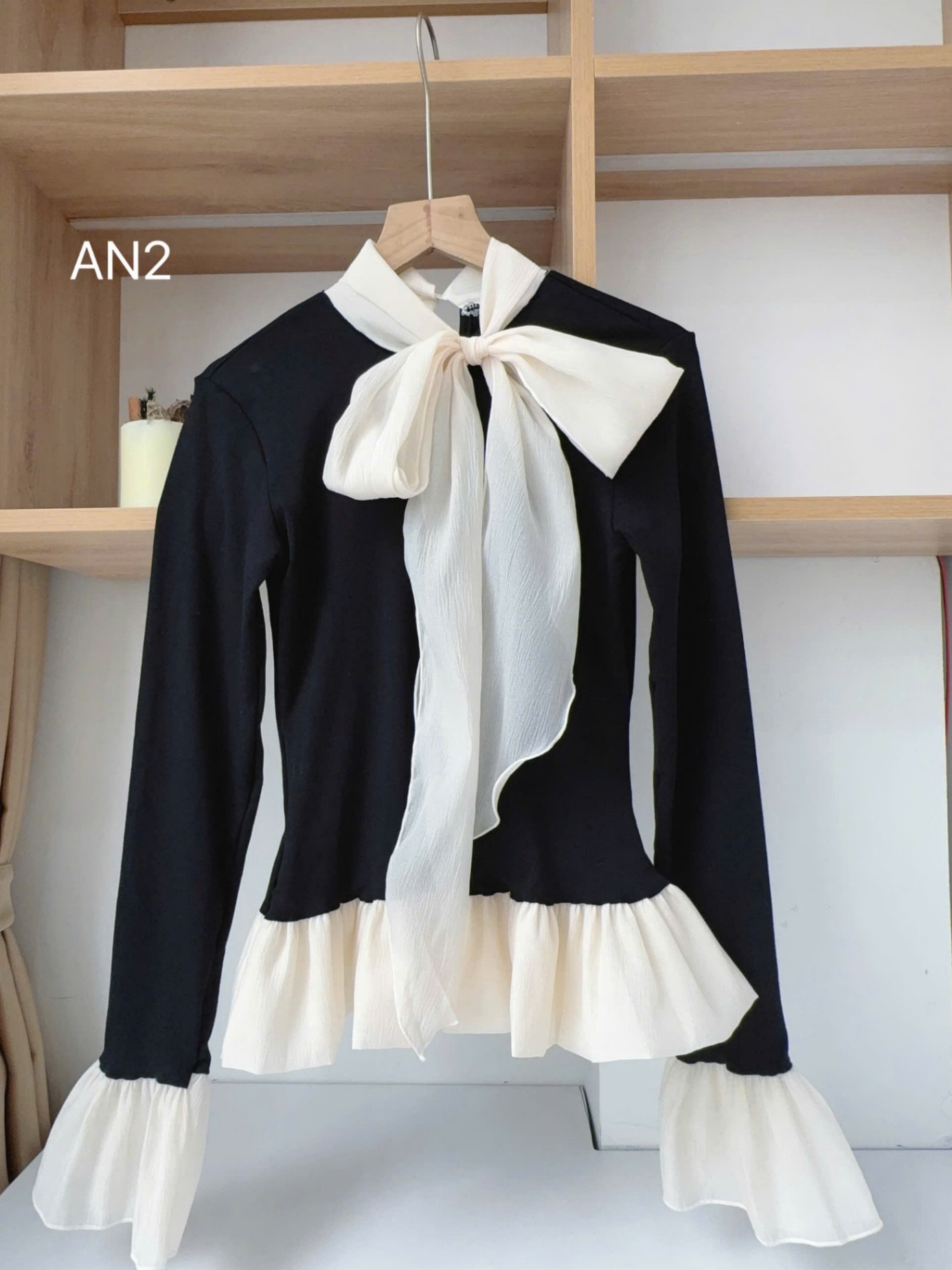 AN2 áo tay bèo cổ nơ