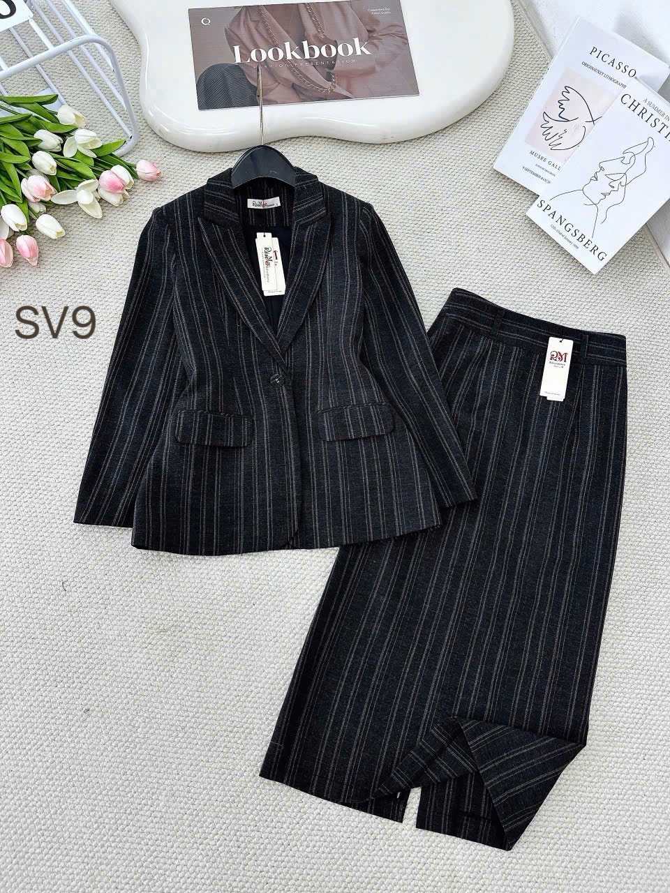 SV9 set vest kẻ chân váy
