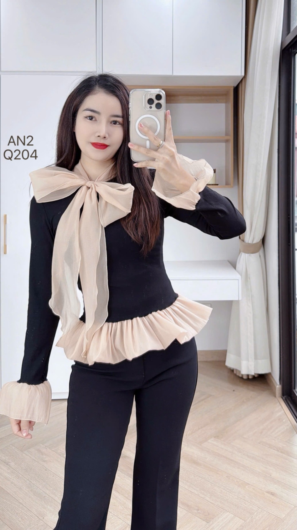 AN2 áo tay bèo cổ nơ