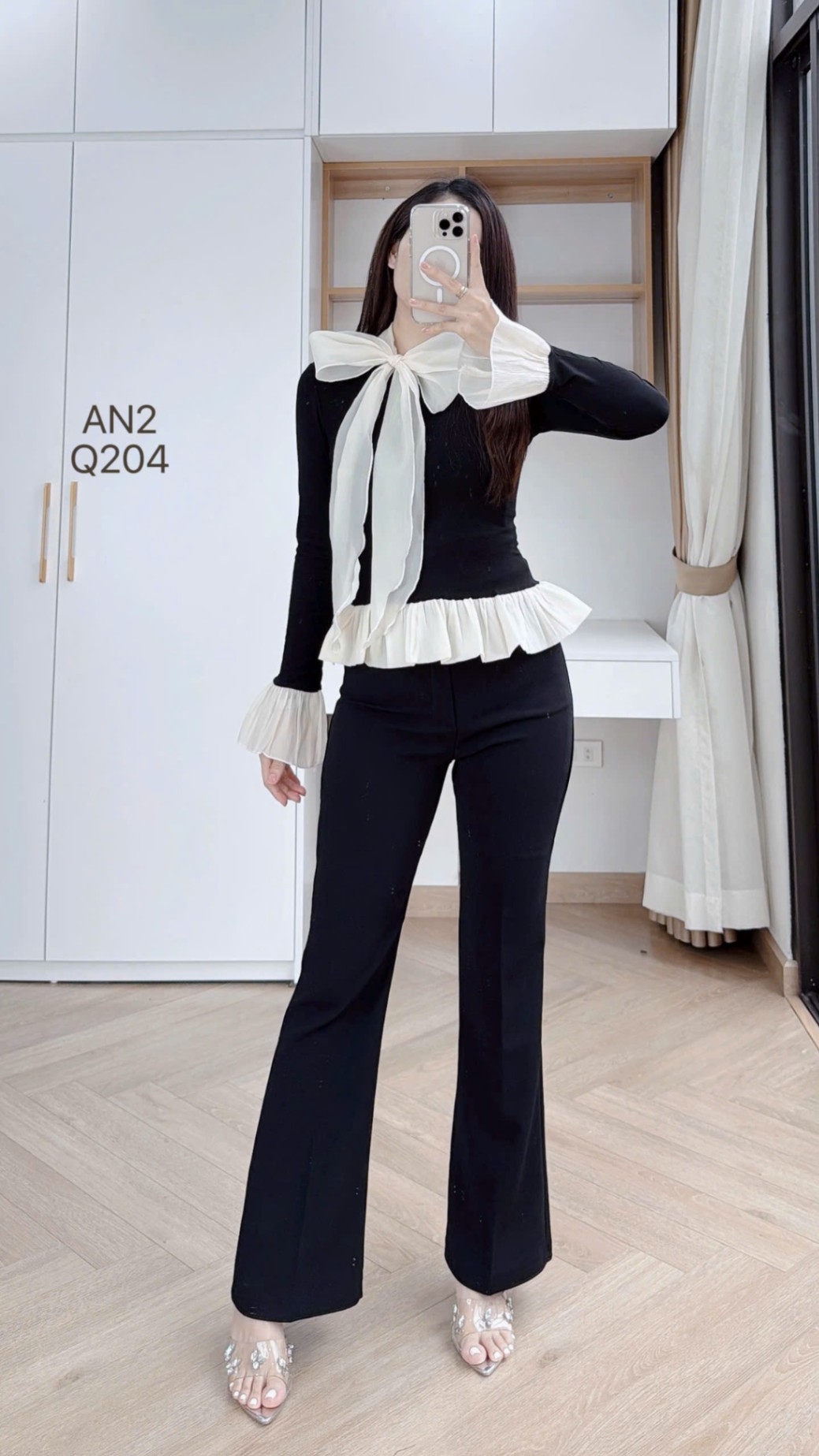 AN2 áo tay bèo cổ nơ