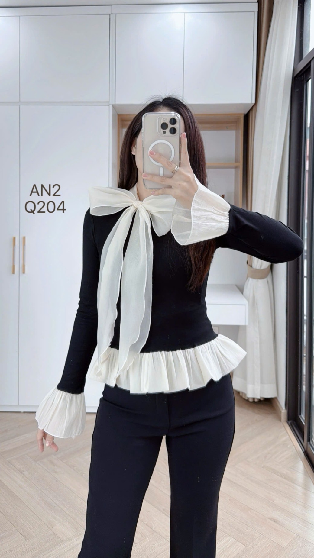 AN2 áo tay bèo cổ nơ
