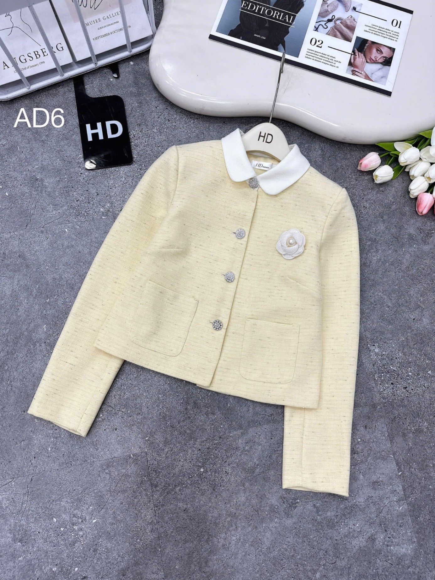 AD6 áo dạ hoa trà cổ trắng