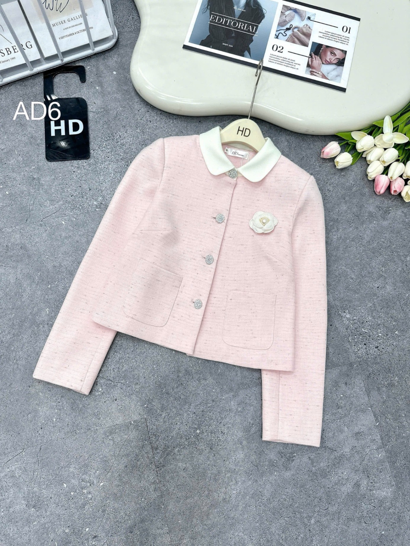 AD6 áo dạ hoa trà cổ trắng