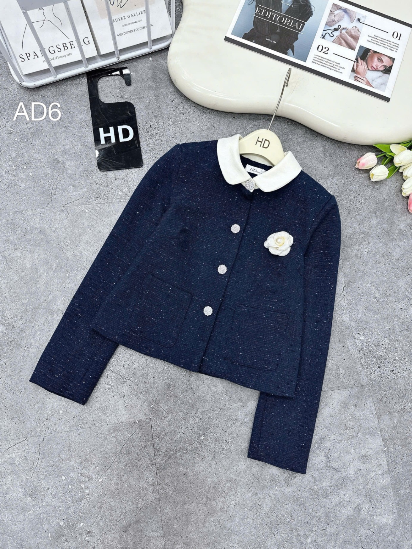 AD6 áo dạ hoa trà cổ trắng