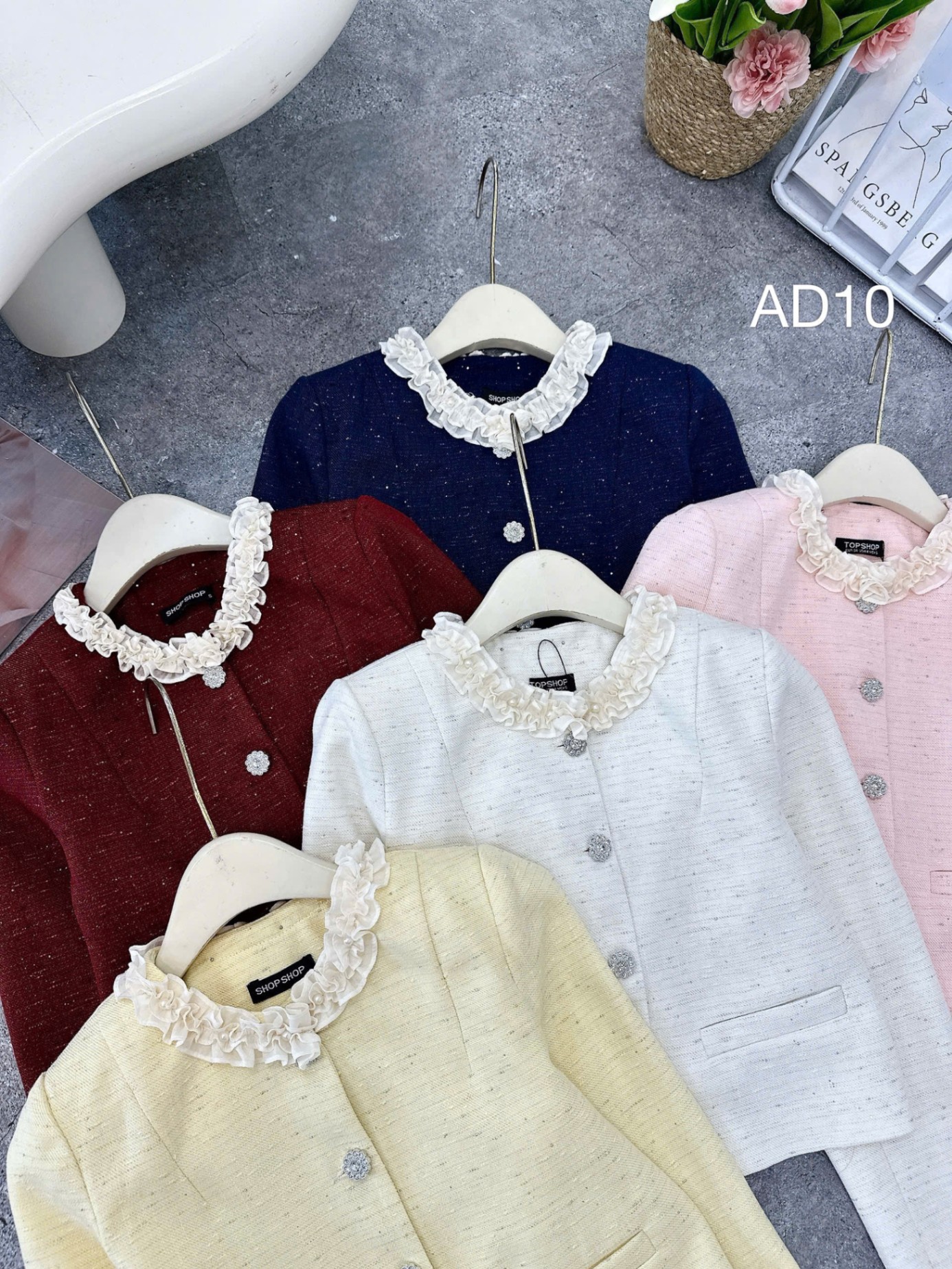AD10 áo dạ viền cổ bèo