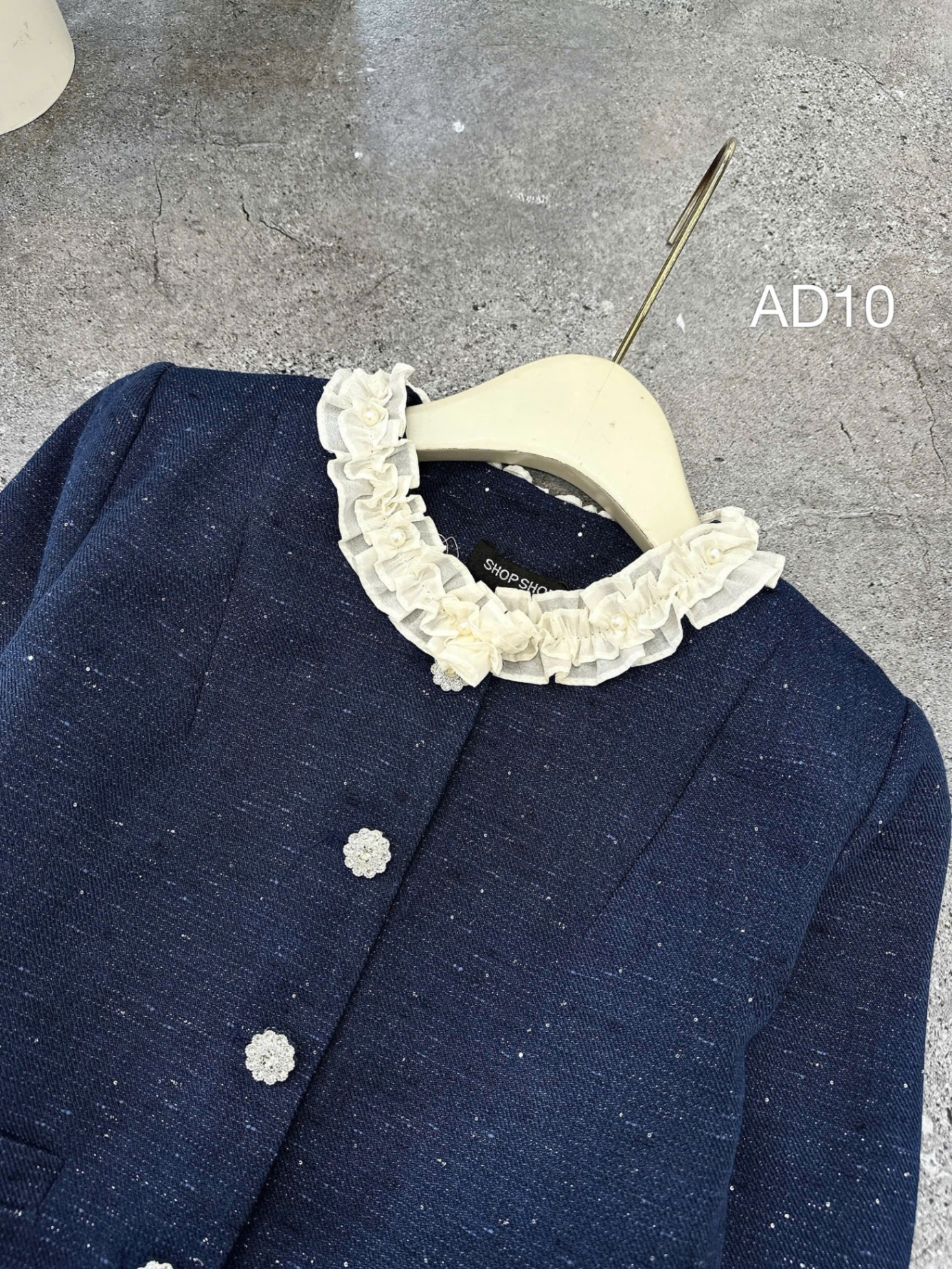 AD10 áo dạ viền cổ bèo