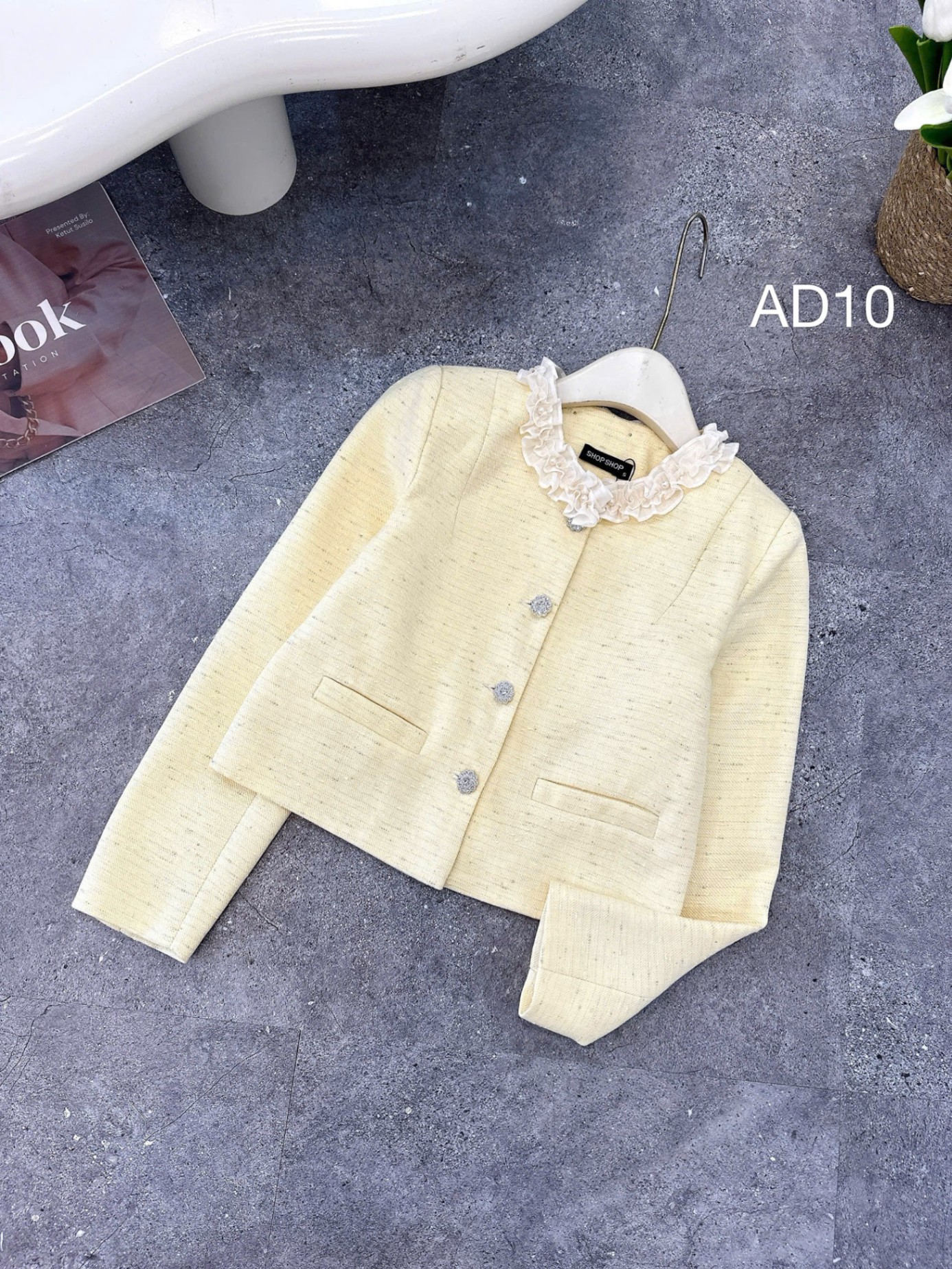 AD10 áo dạ viền cổ bèo