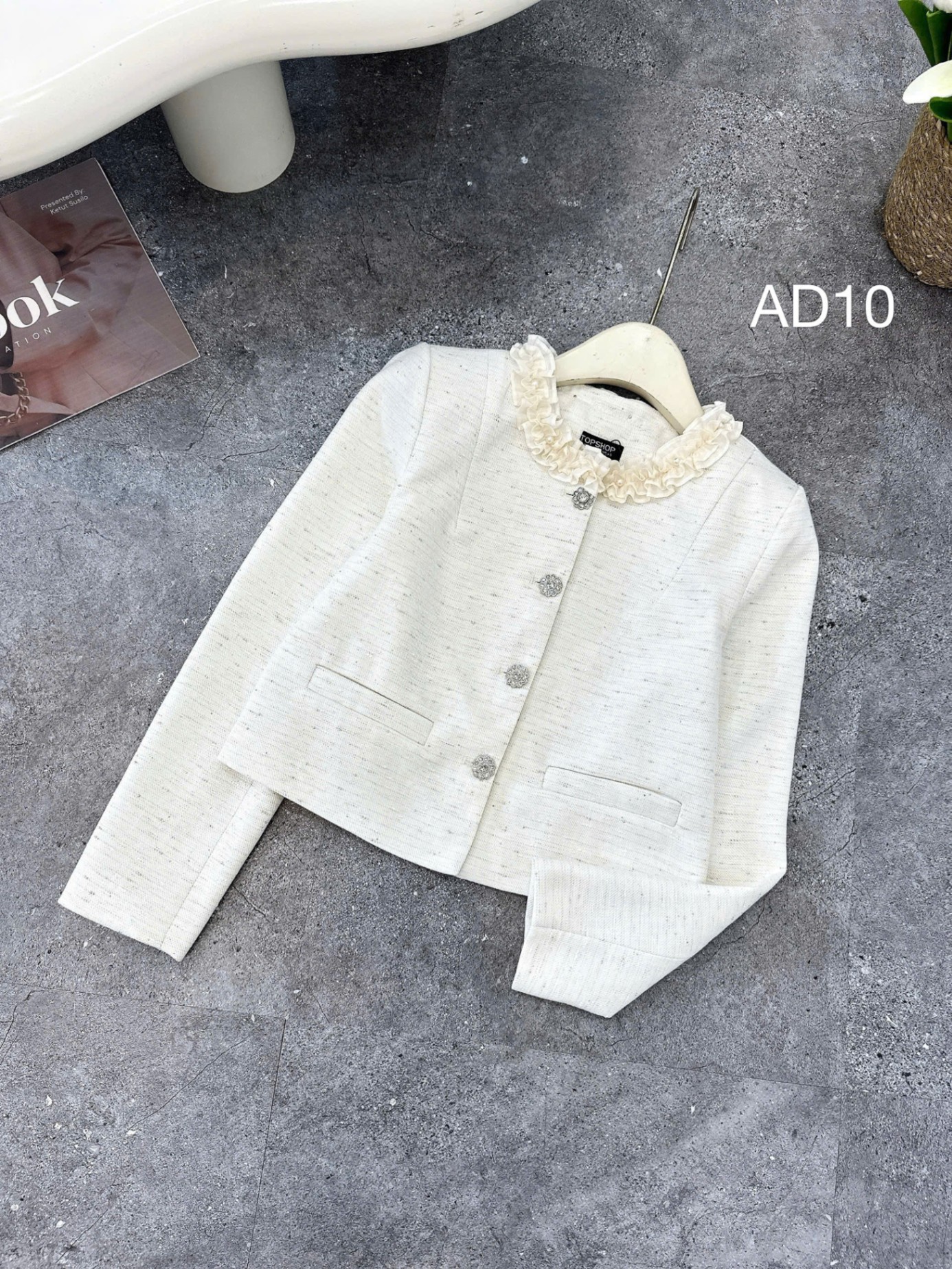 AD10 áo dạ viền cổ bèo