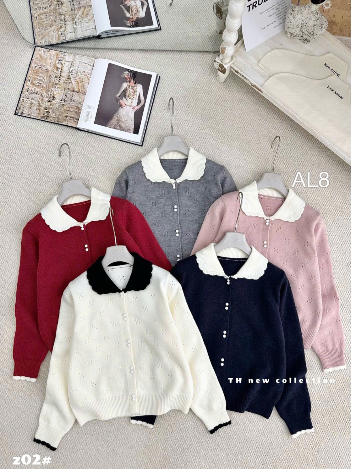 AL8 áo len cổ phối cúc ngọc