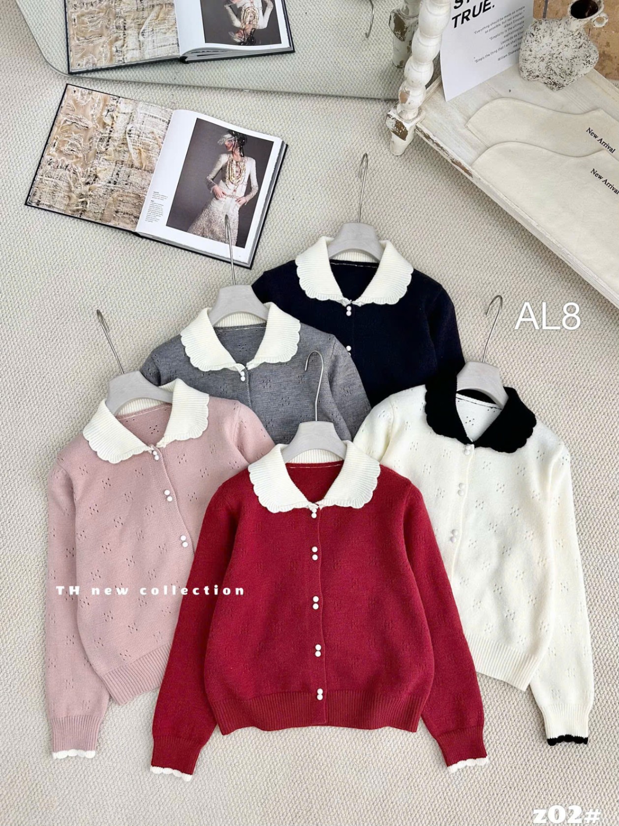 AL8 áo len cổ phối cúc ngọc