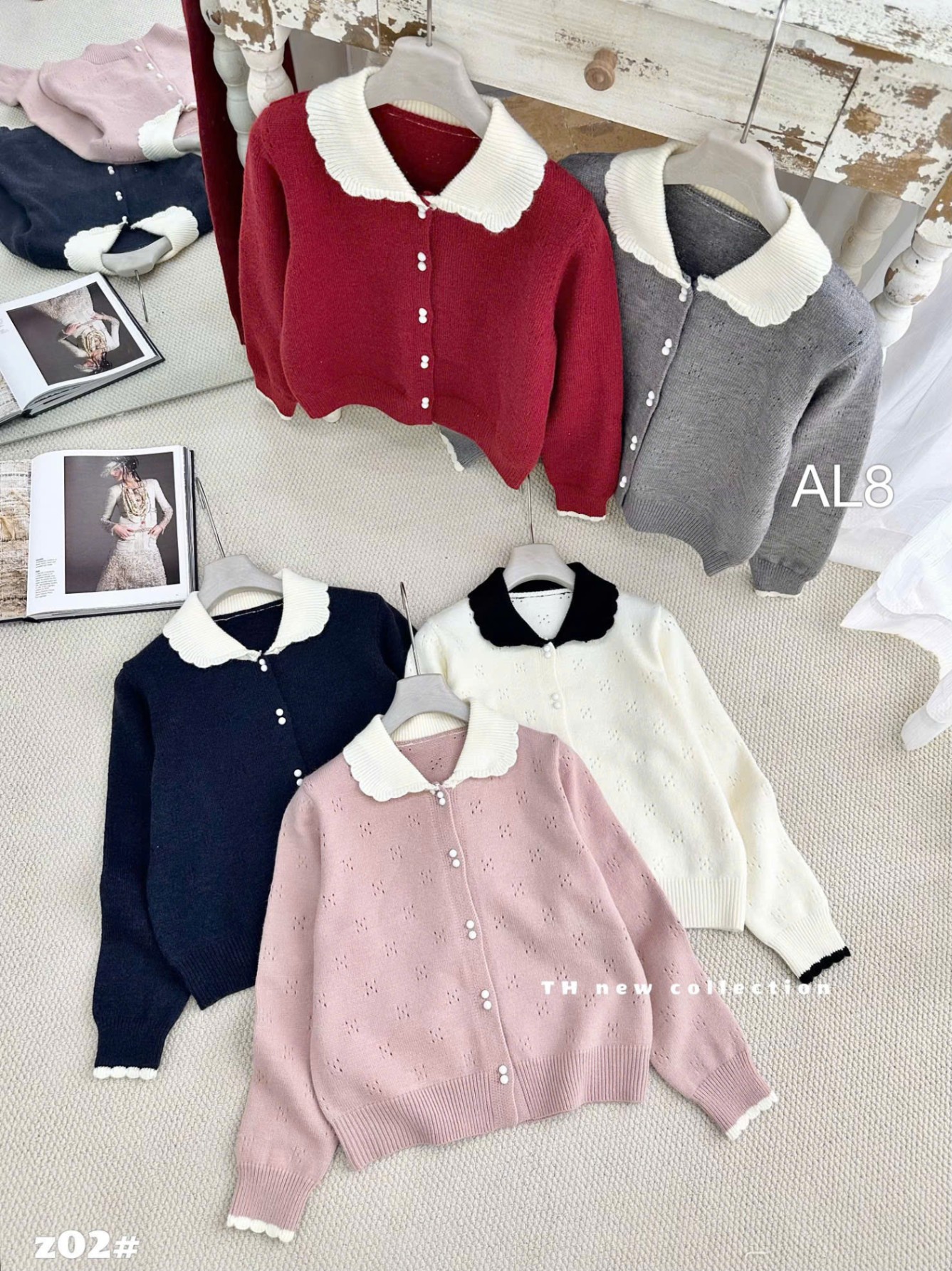AL8 áo len cổ phối cúc ngọc