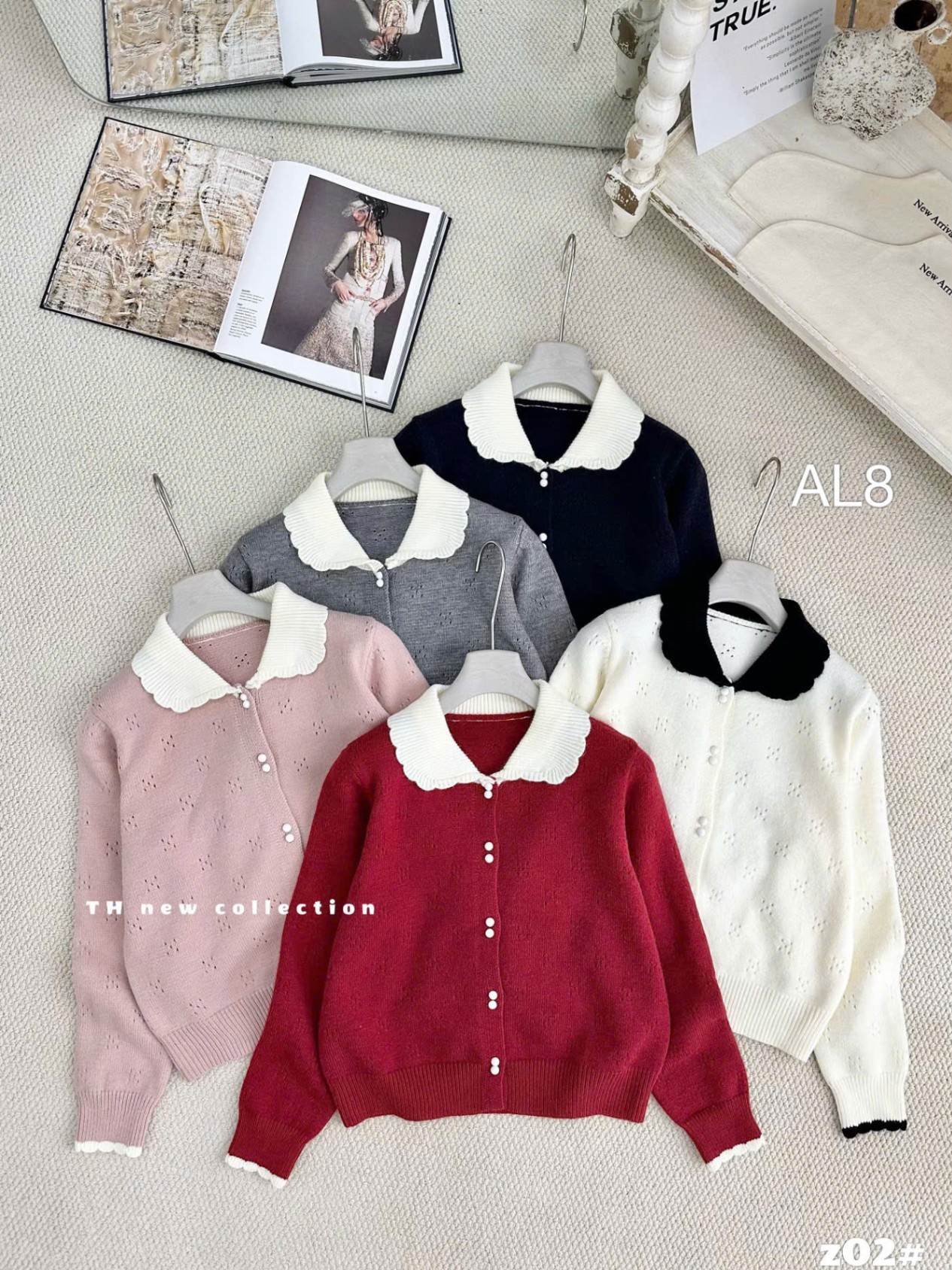 AL8 áo len cổ phối cúc ngọc