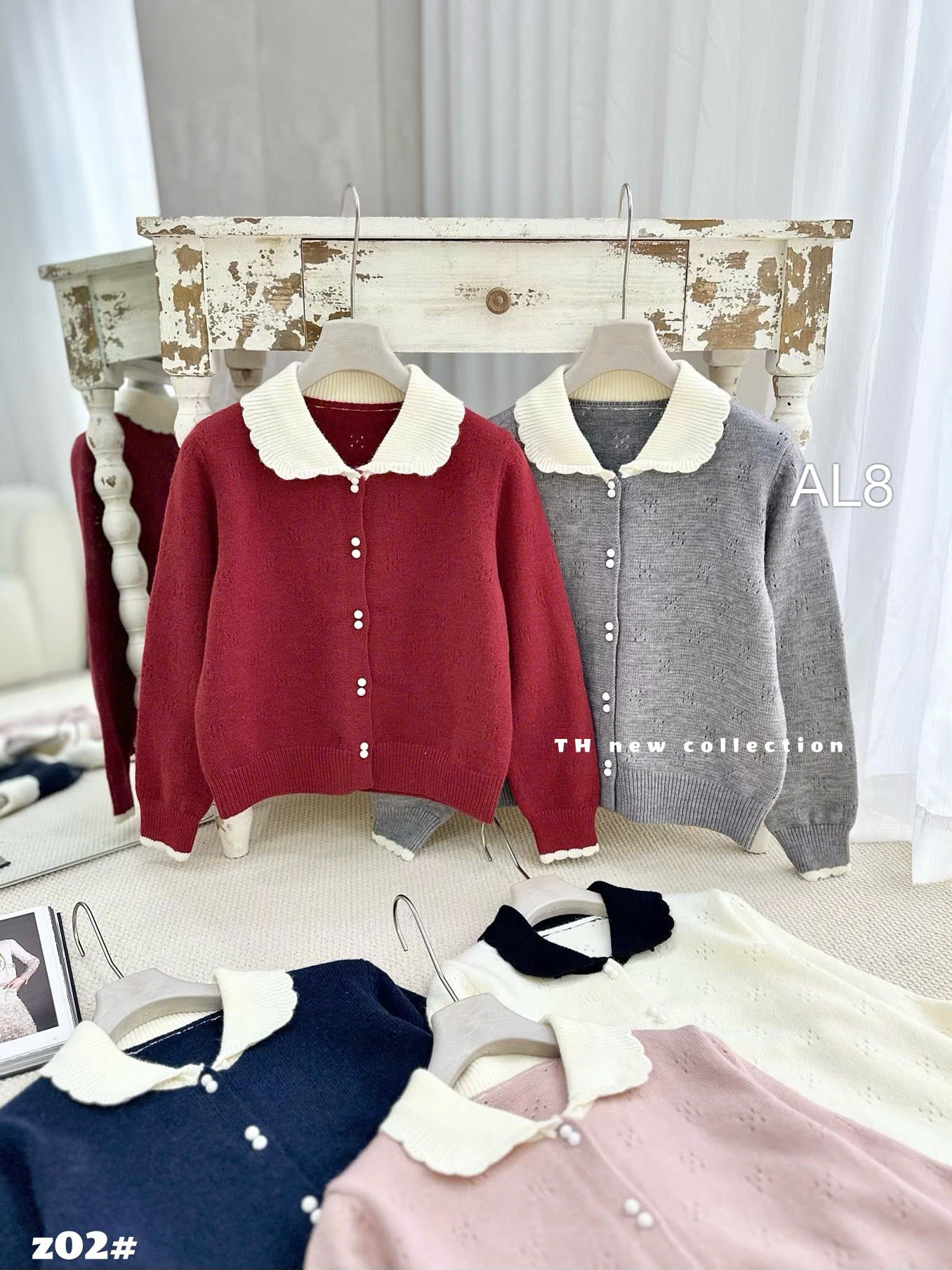 AL8 áo len cổ phối cúc ngọc