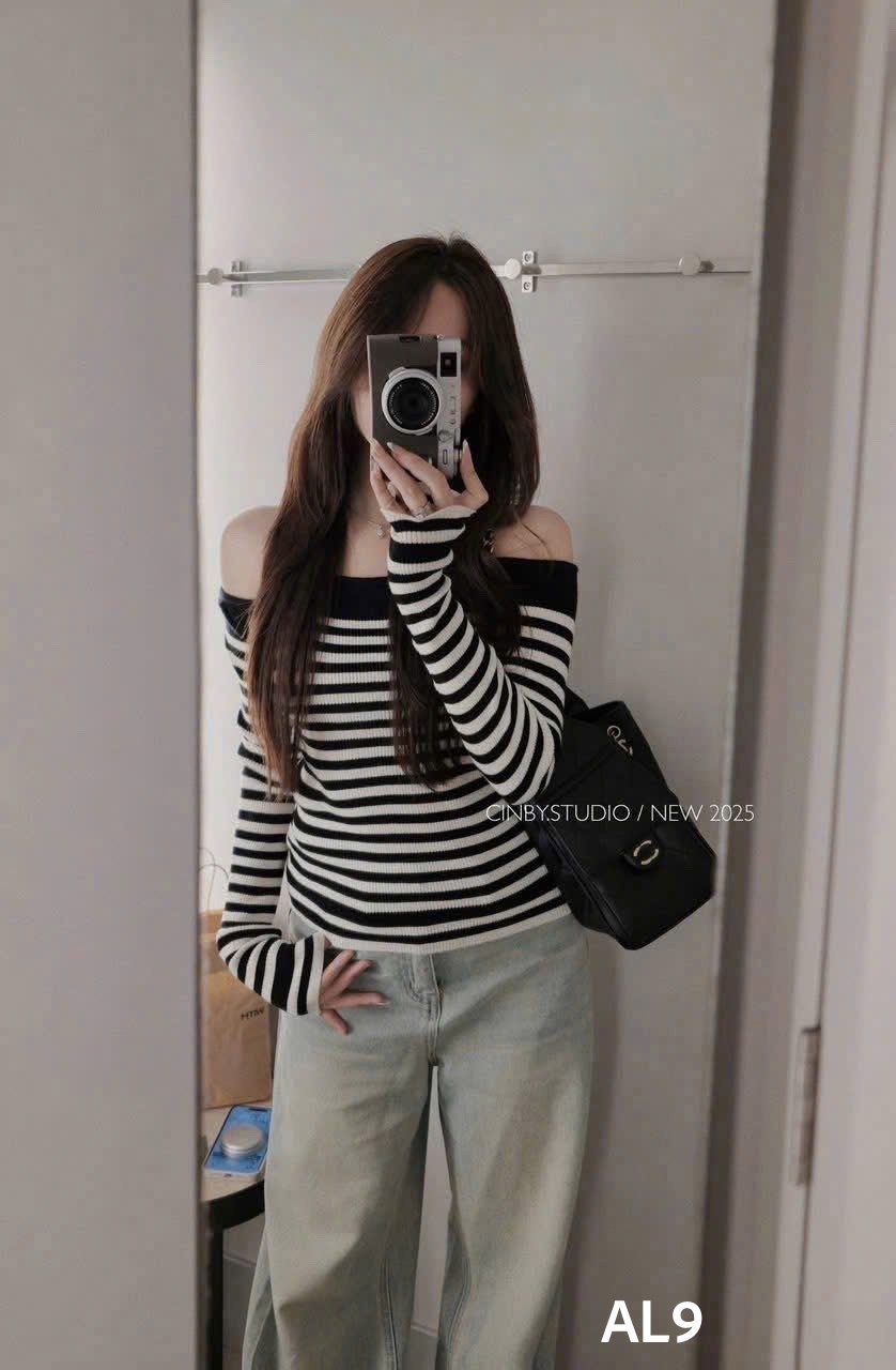 AL9 Áo len kẻ trễ vai
