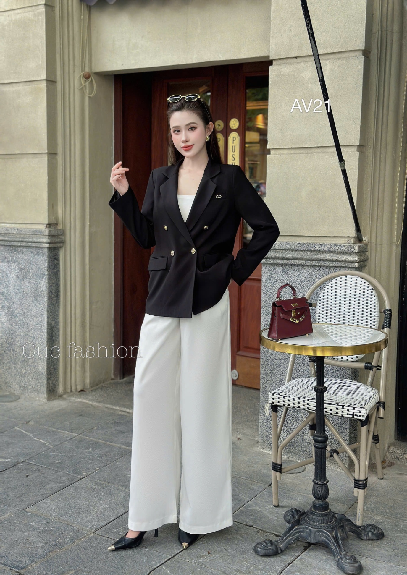 AV21 Áo vest túi cơi chữ V