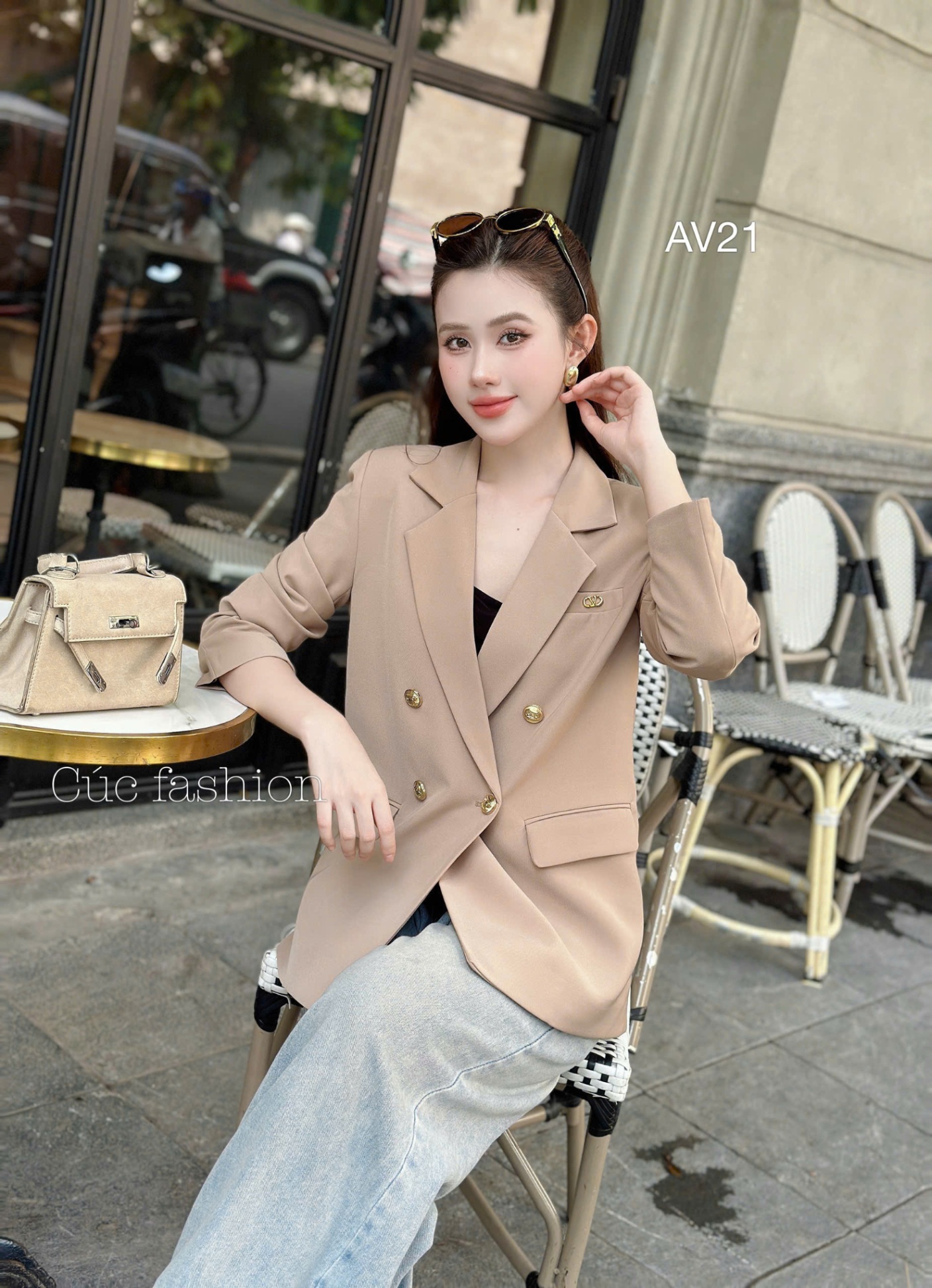 AV21 Áo vest túi cơi chữ V