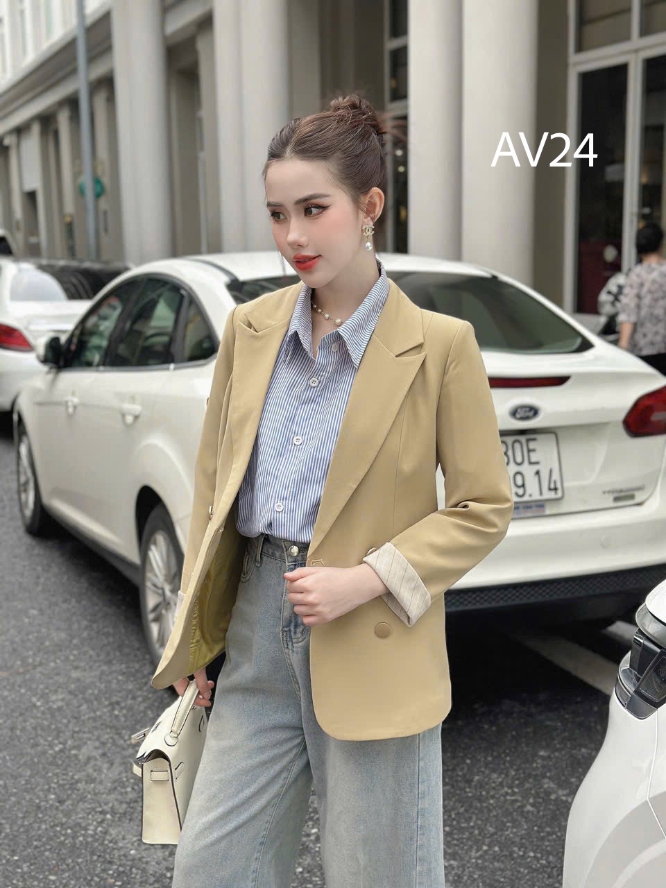 AV24 Áo vest cúc tròn cổ vếch