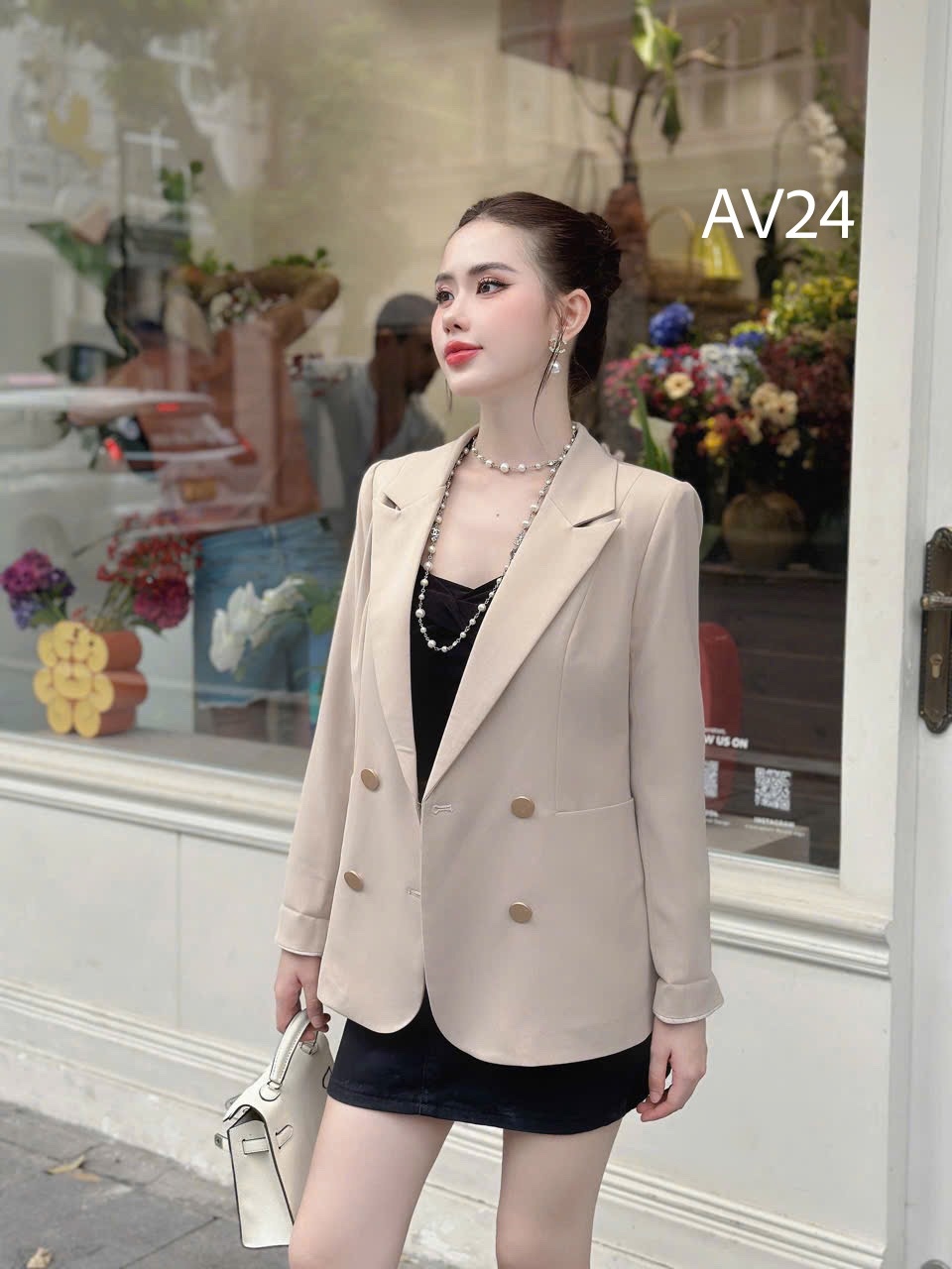 AV24 Áo vest cúc tròn cổ vếch