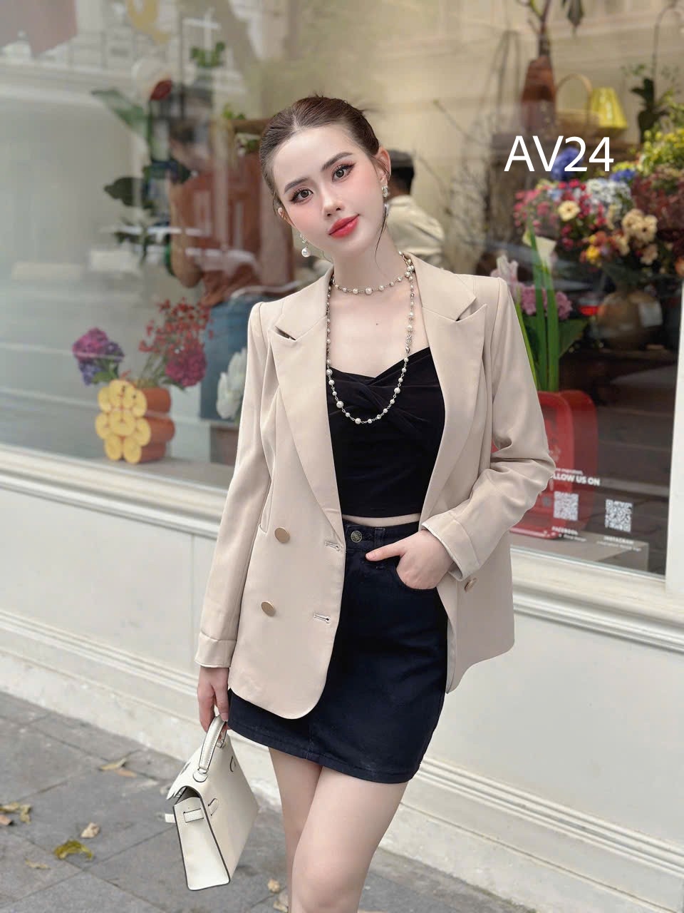 AV24 Áo vest cúc tròn cổ vếch
