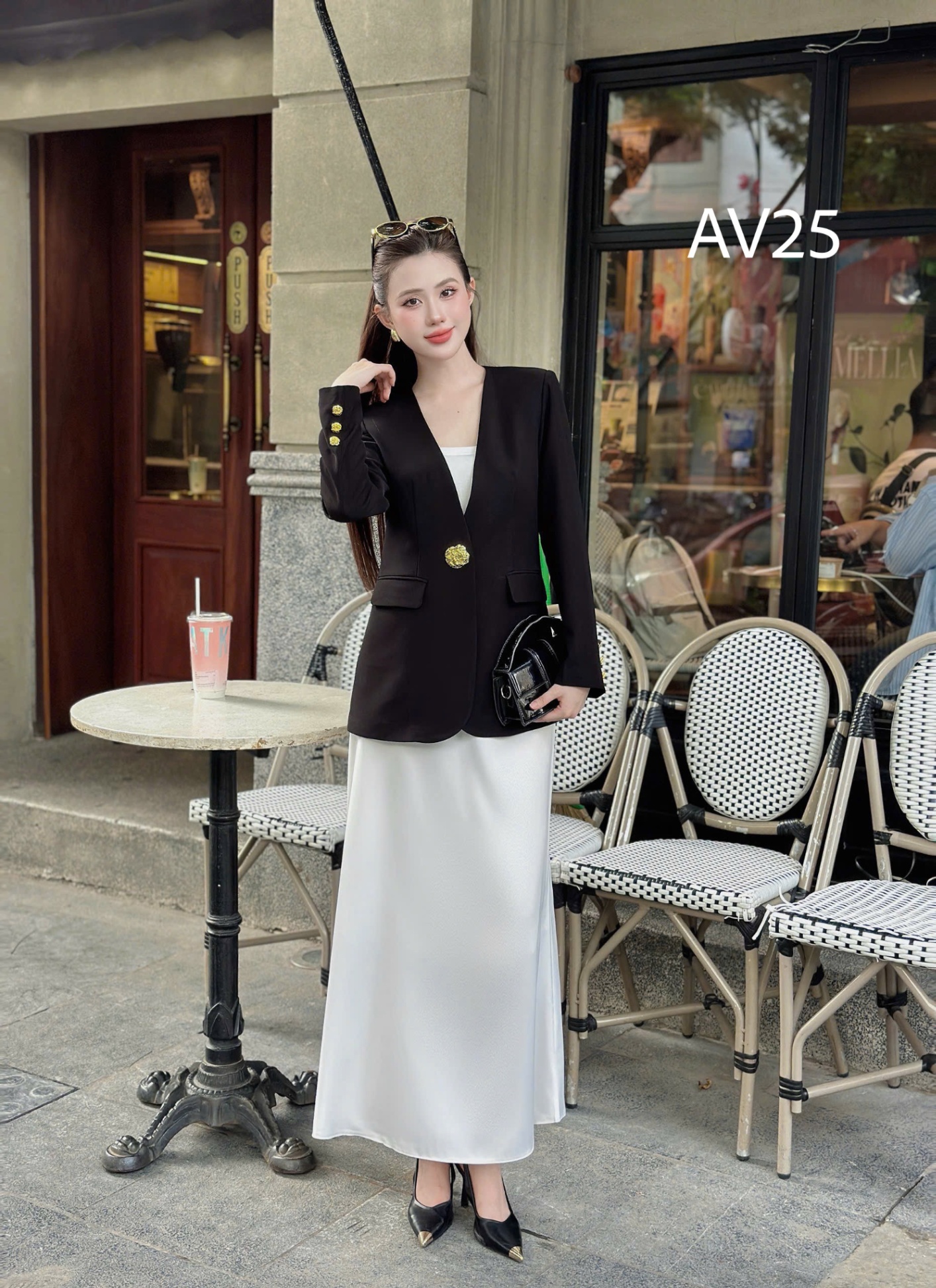 AV25 Áo vest cổ liền cúc lớn