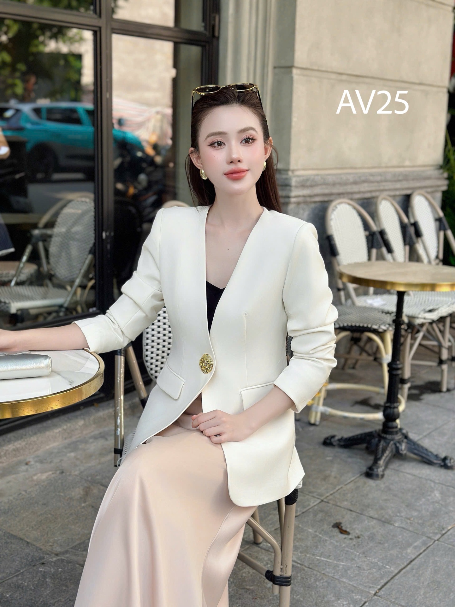 AV25 Áo vest cổ liền cúc lớn