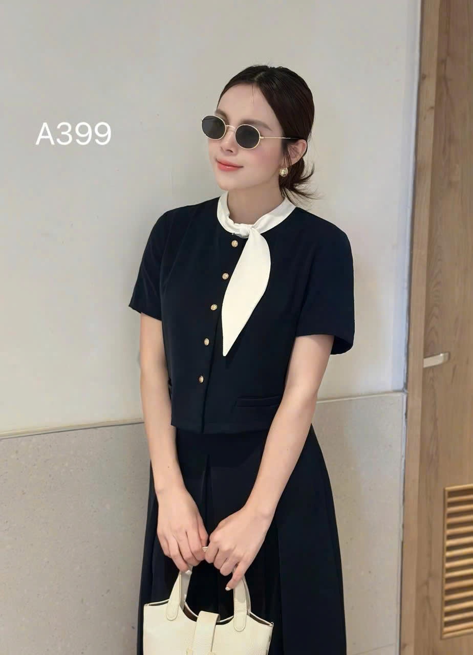 A399 Áo kí giả cổ lá trắng