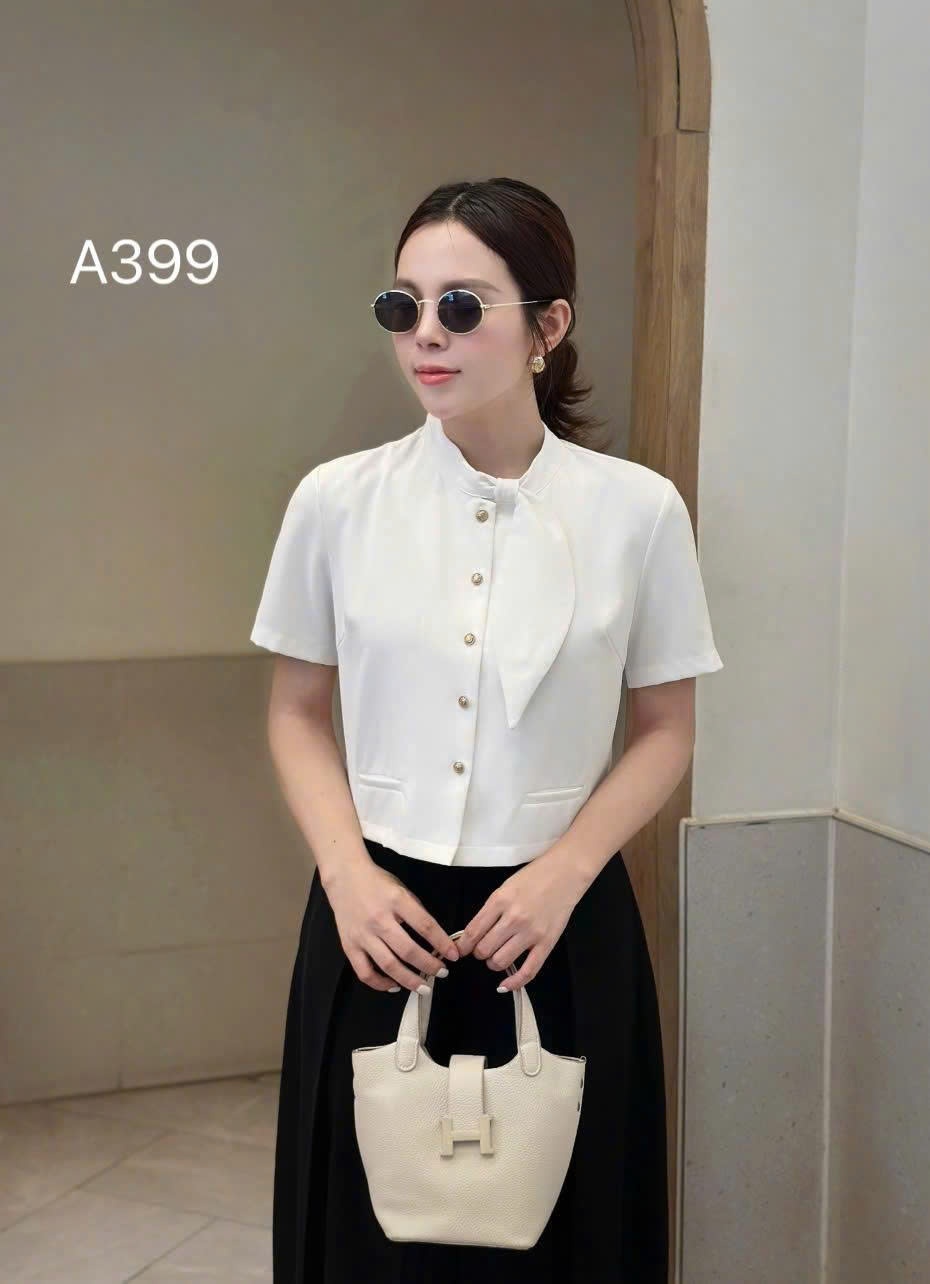 A399 Áo kí giả cổ lá trắng