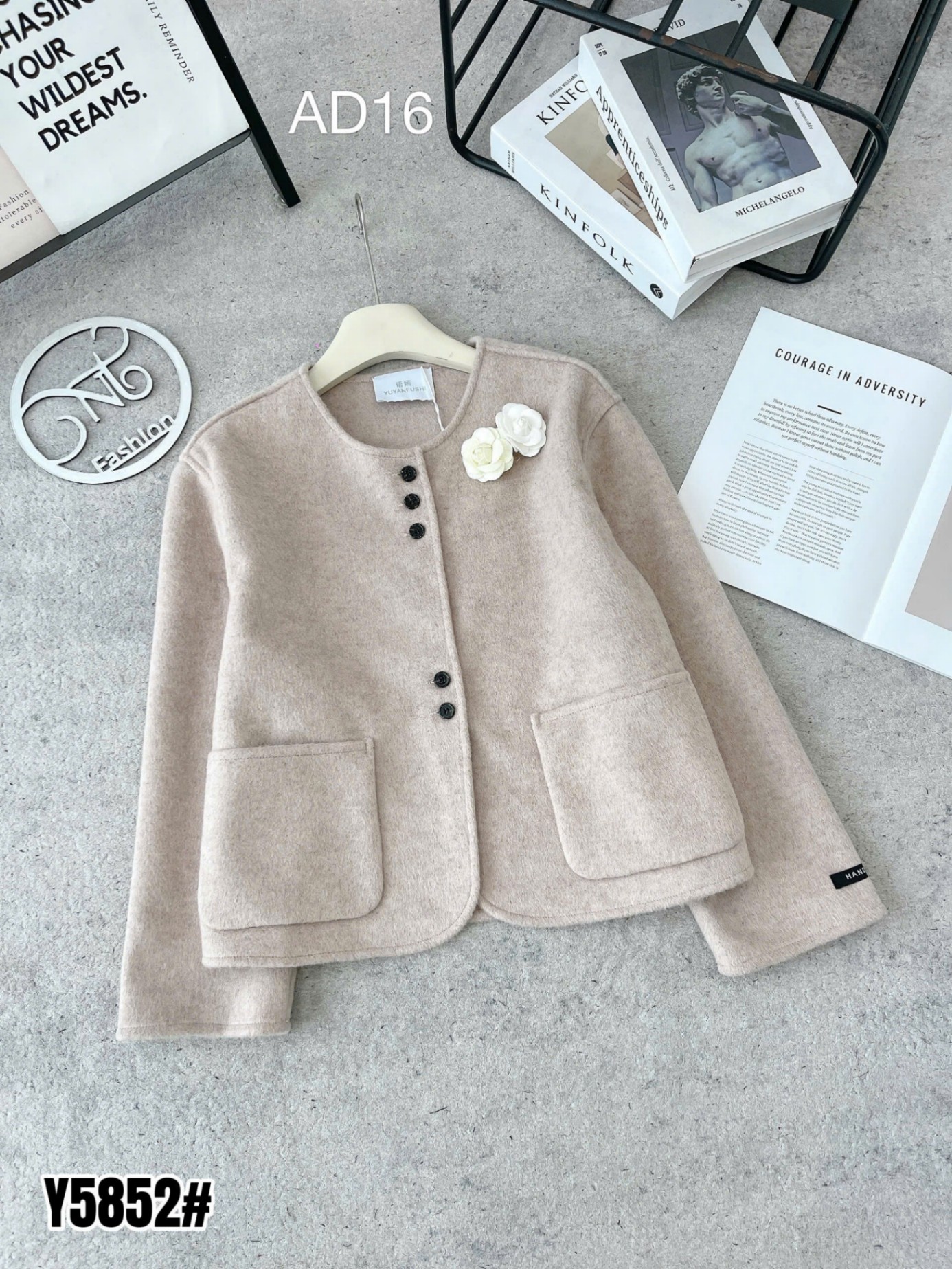AD16 Áo dạ cổ tròn tag hoa trà