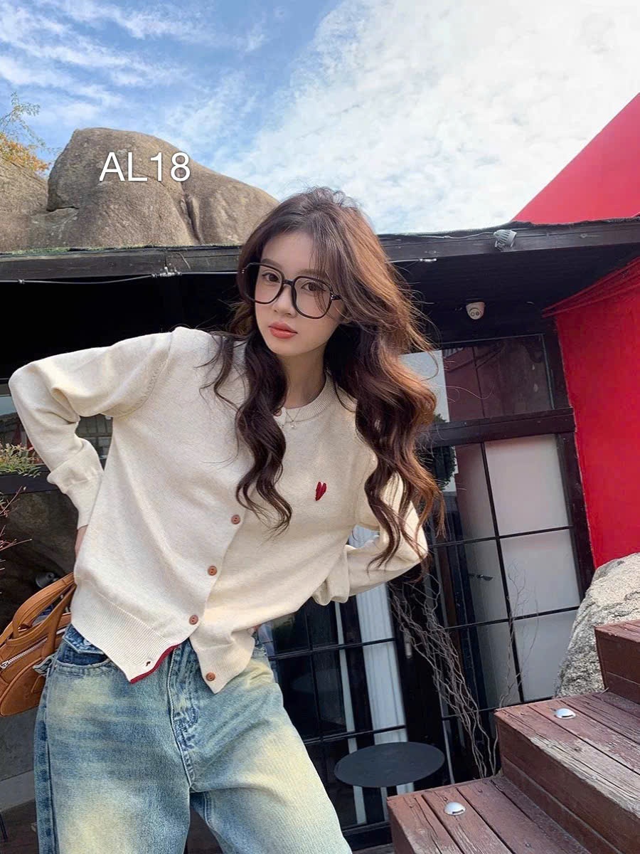 AL18 Áo len cardigan thêu tim