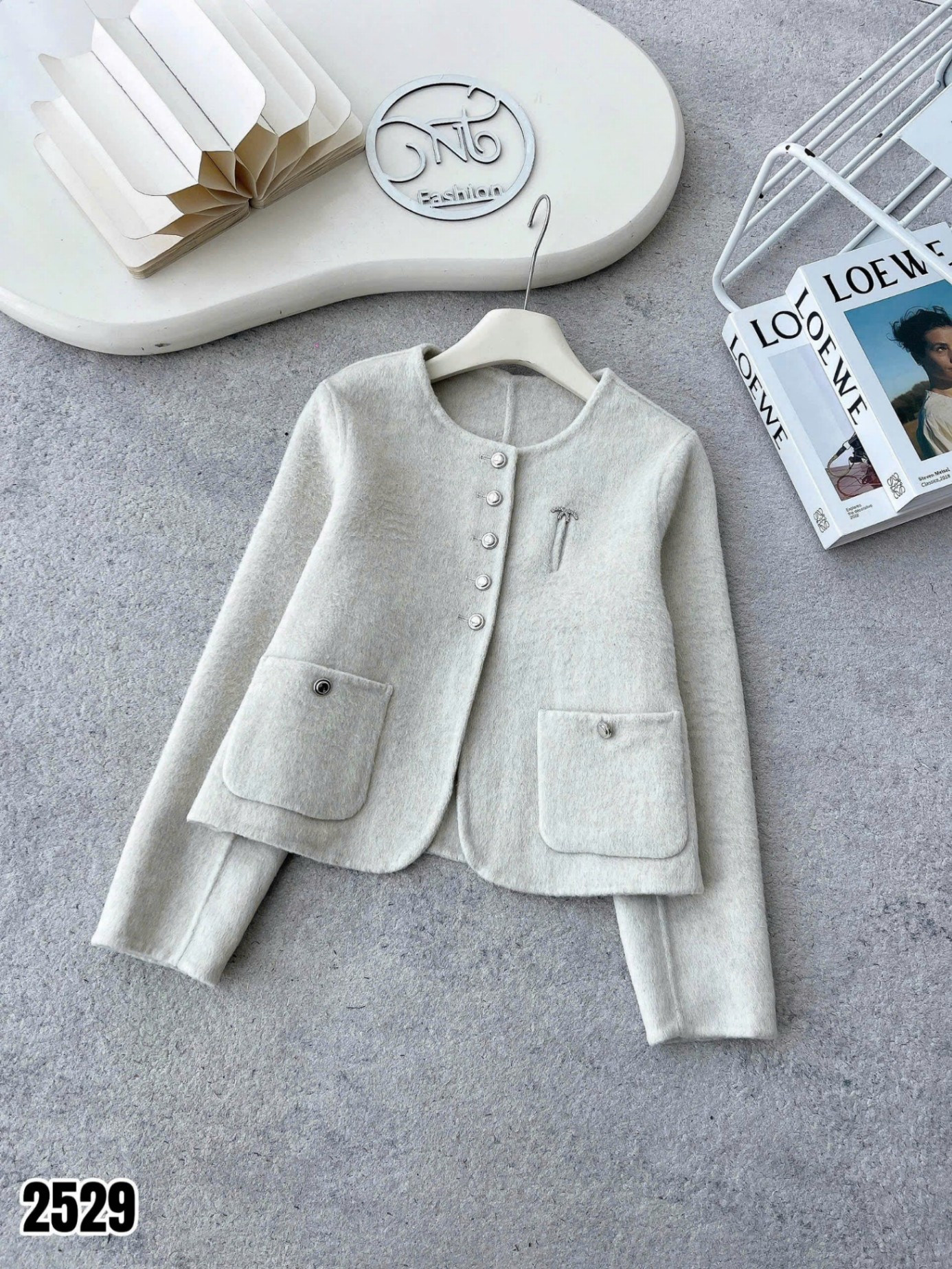 AD2529 Áo dạ cổ tròn tag đá