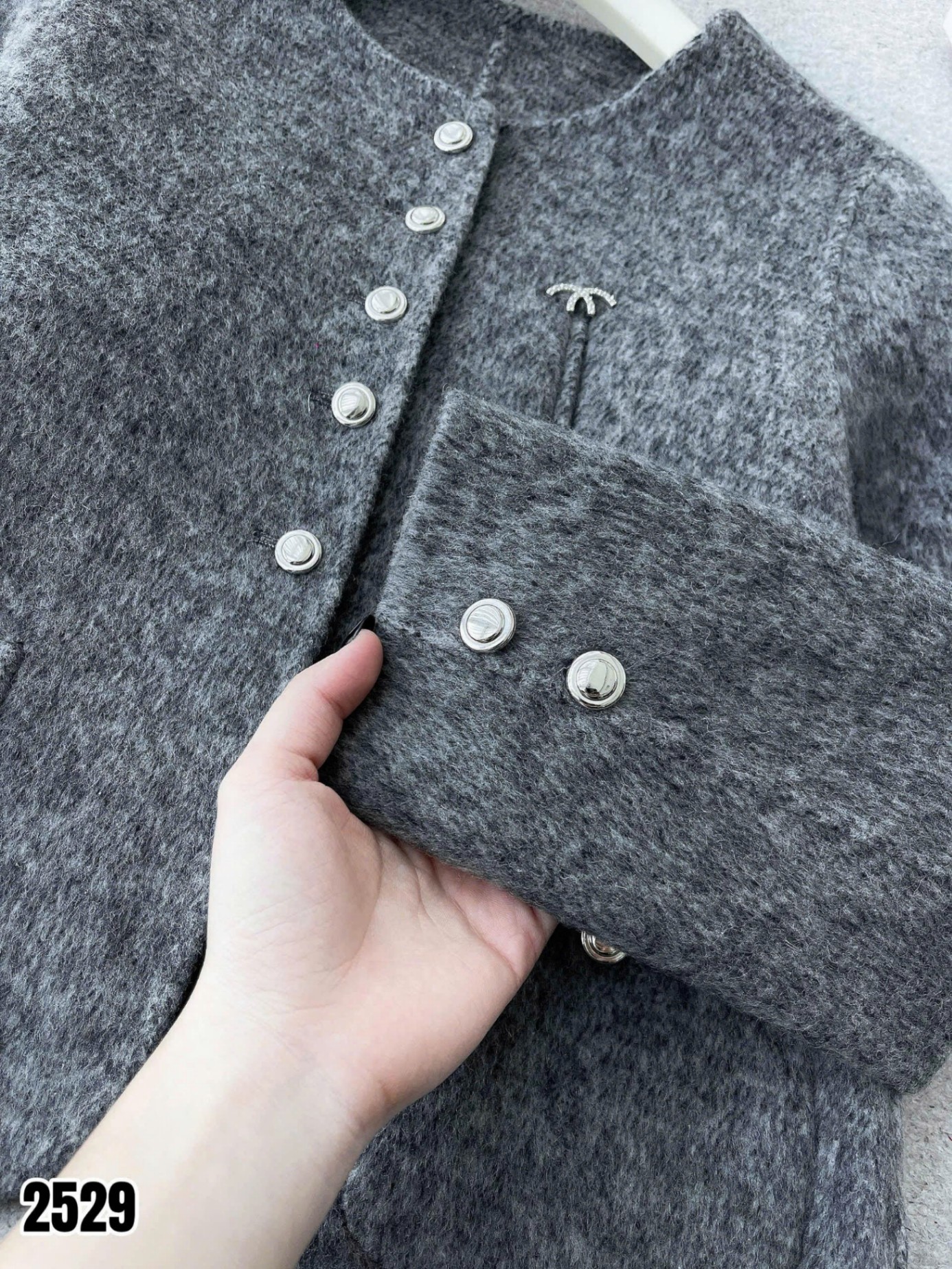 AD2529 Áo dạ cổ tròn tag đá