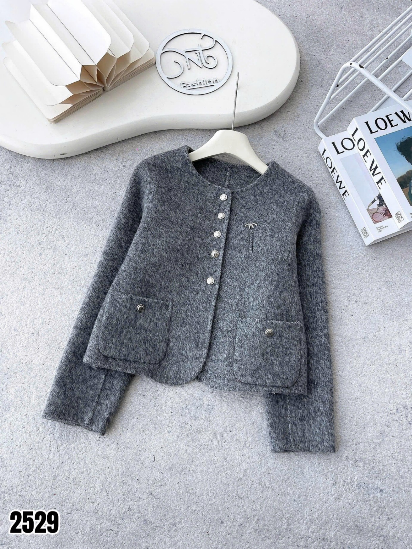 AD2529 Áo dạ cổ tròn tag đá
