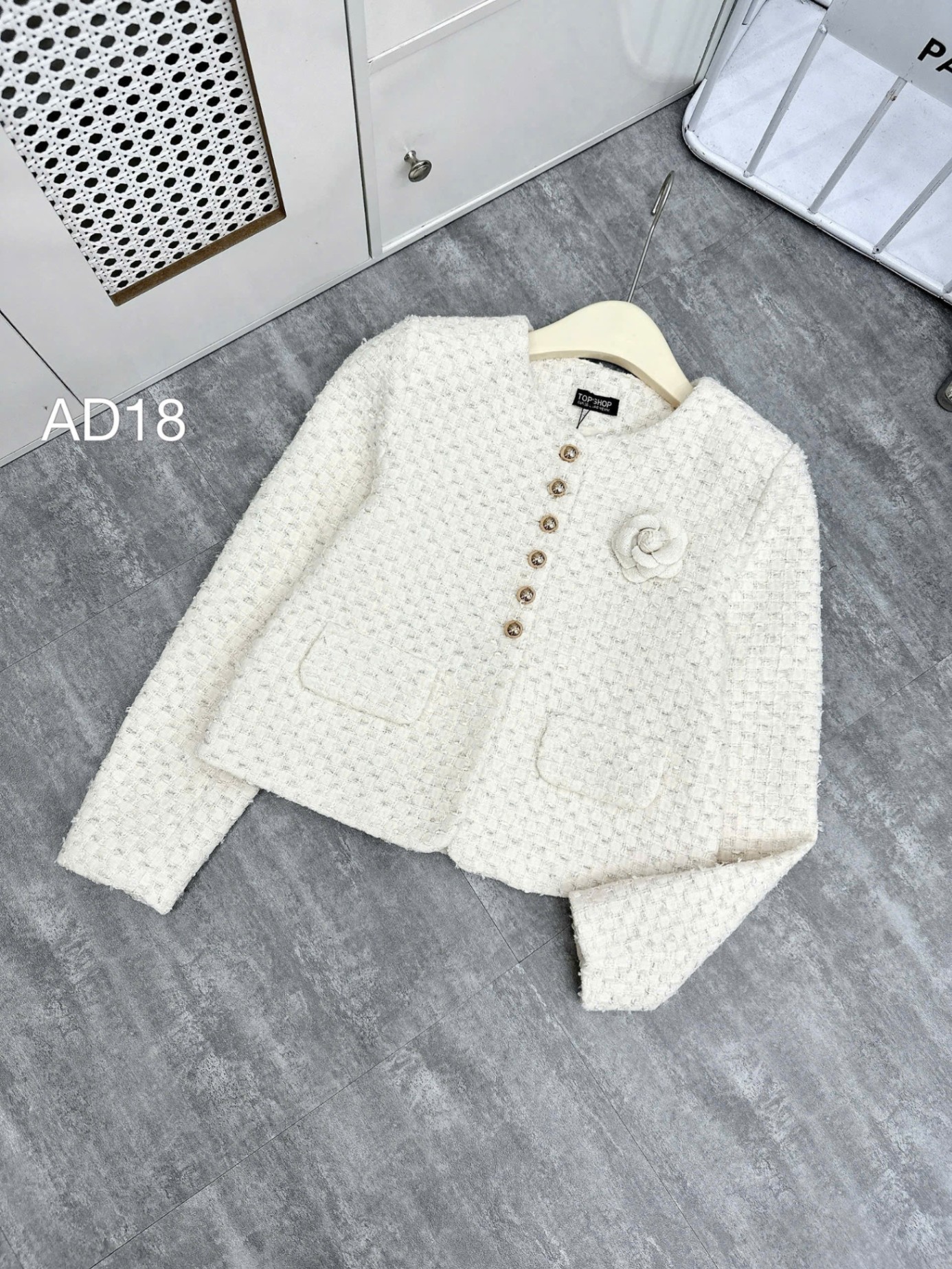 AD18 áo dạ cúc vàng hoa trà