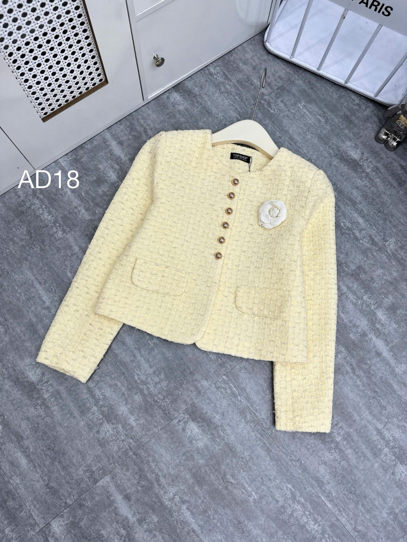 AD18 áo dạ cúc vàng hoa trà
